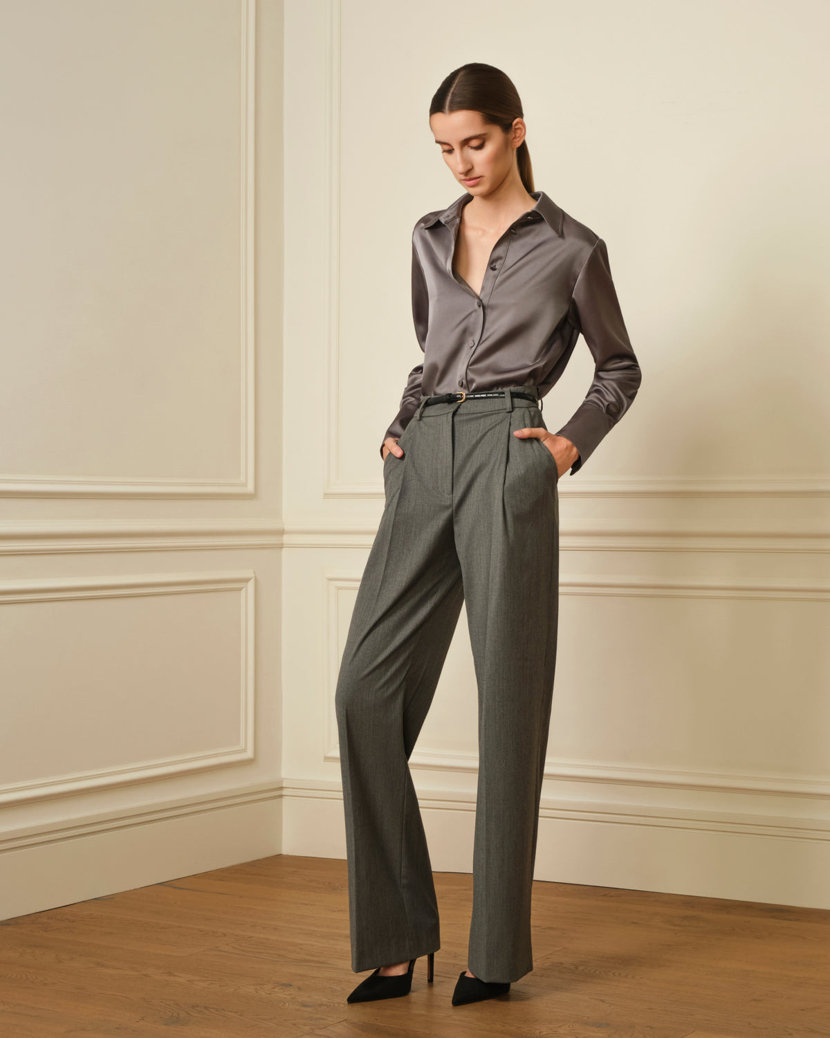 PANTALÓN RECTO GRIS