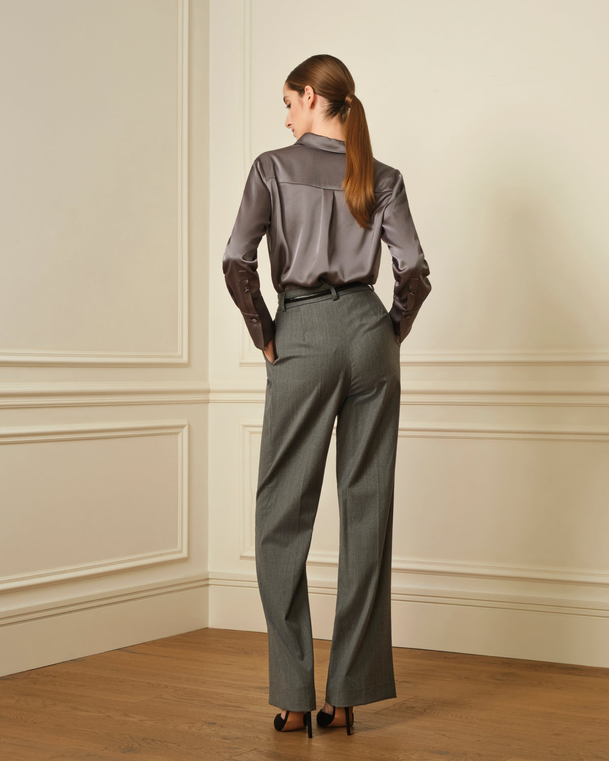 PANTALÓN RECTO GRIS