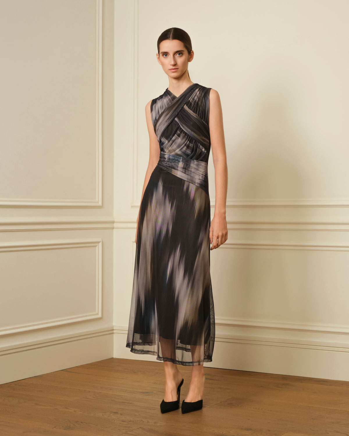 VESTIDO TUL ESTAMPADO IKAT NEGRO