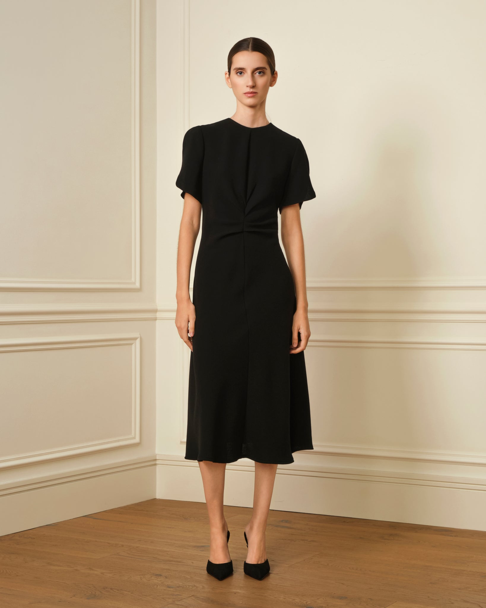 VESTIDO MIDI NUDO NEGRO