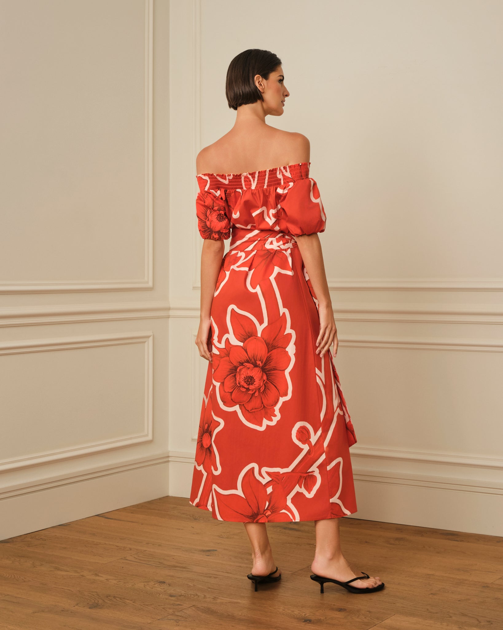 VESTIDO MIDI ESTAMPADO OFF SHOULDER ROJO