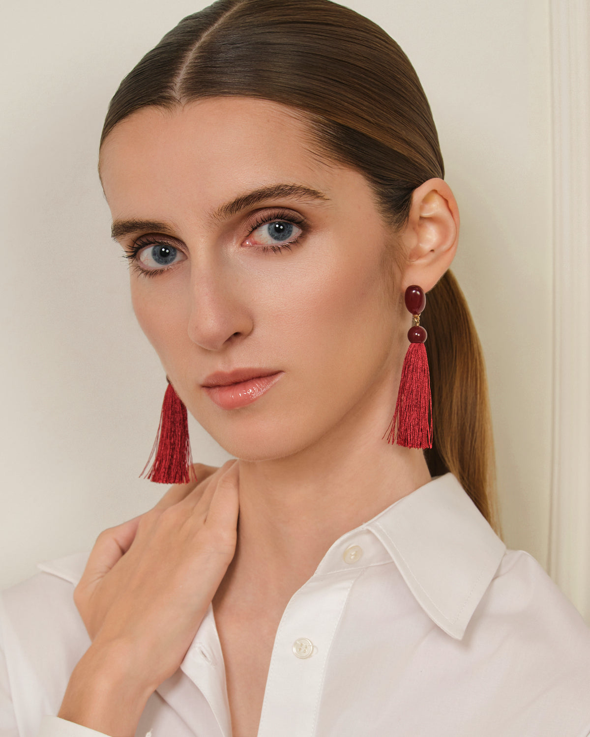 PENDIENTES LARGOS DE FLECOS ROJO