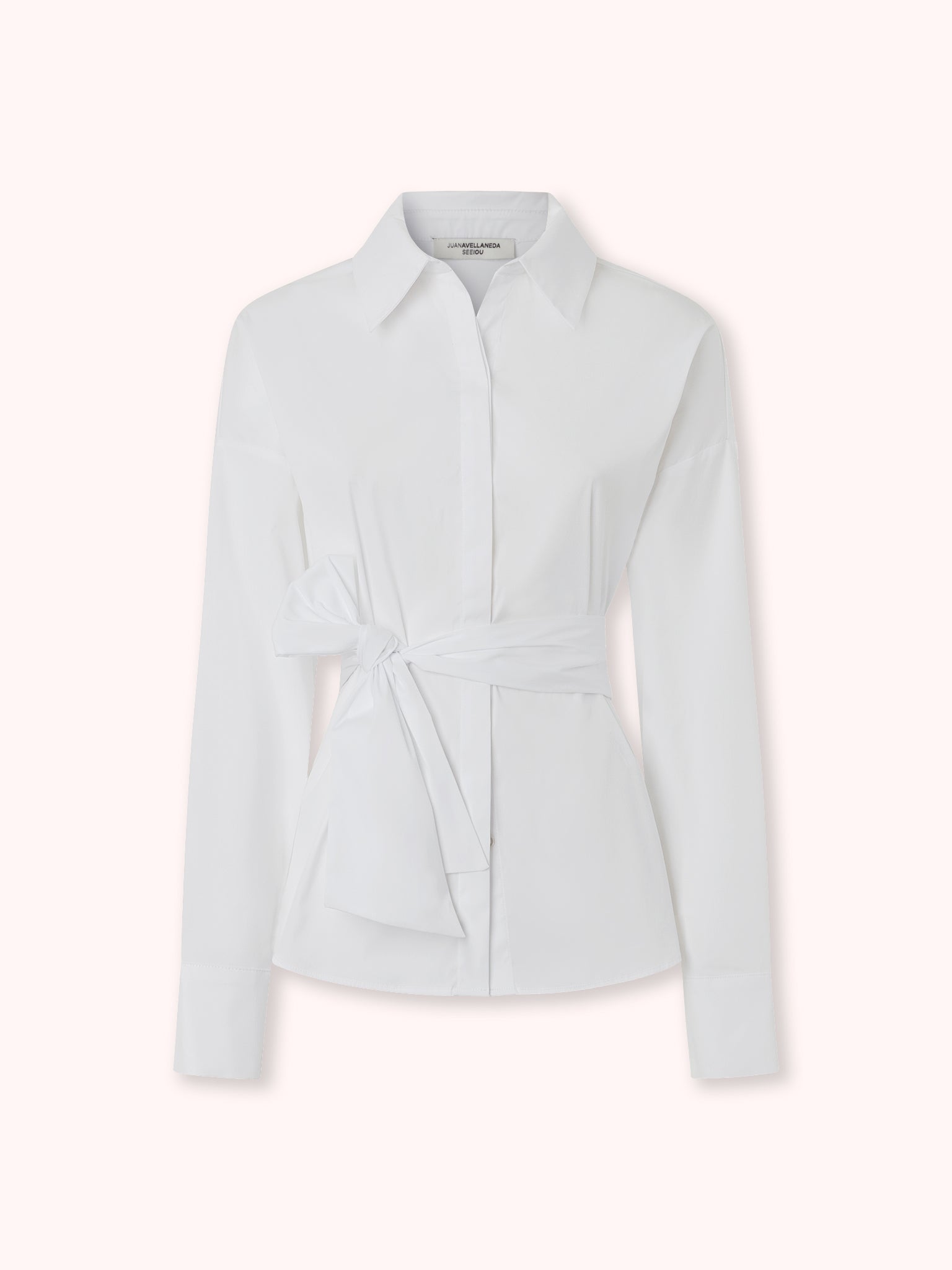 CAMISA CON CINTURÓN BLANCO