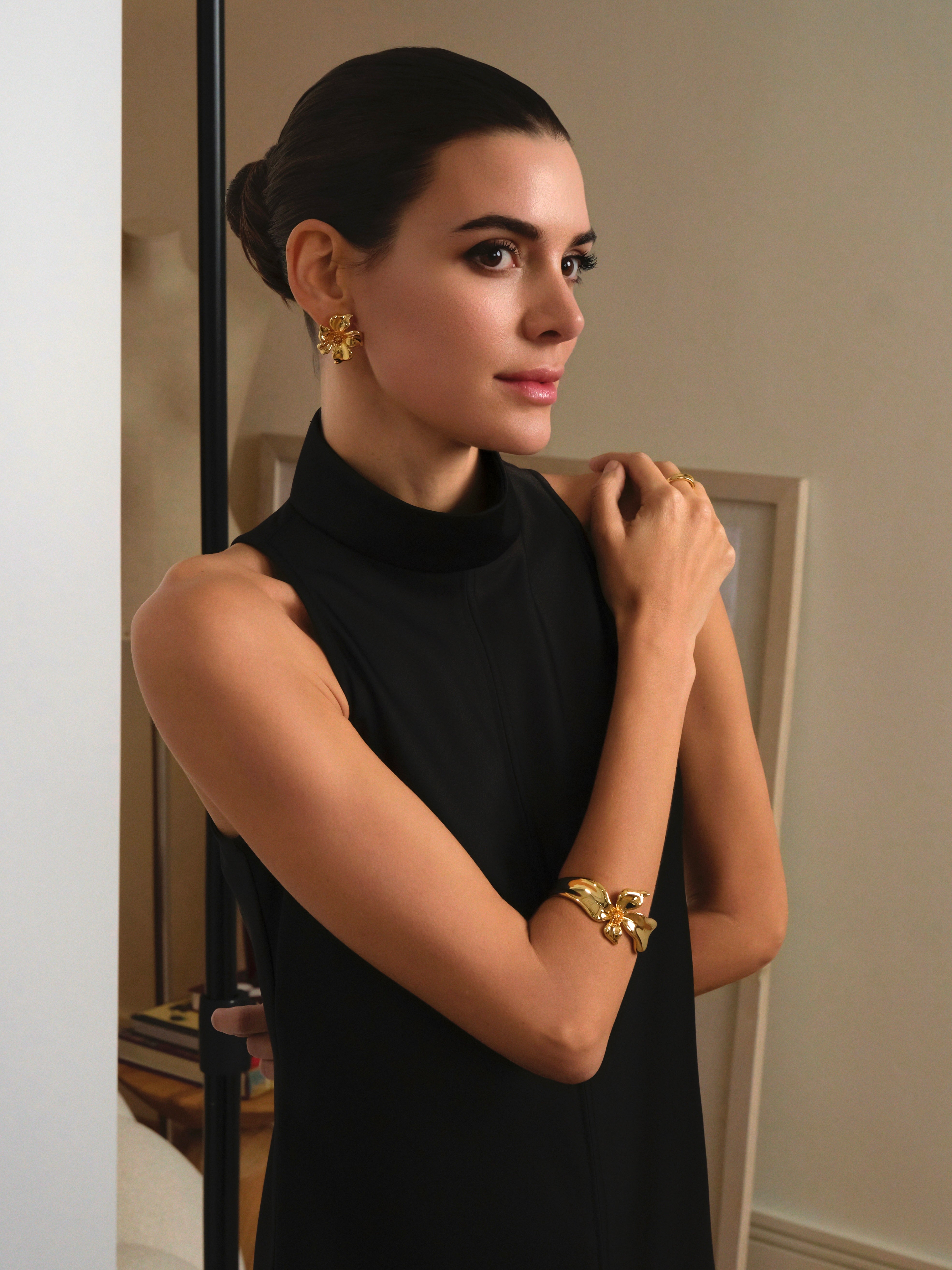 FLOR DE ALMENDRO BRAZALETE DORADO
