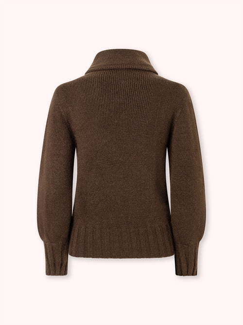 SUÉTER DE PUNTO CON CUELLO ALTO MARRÓN