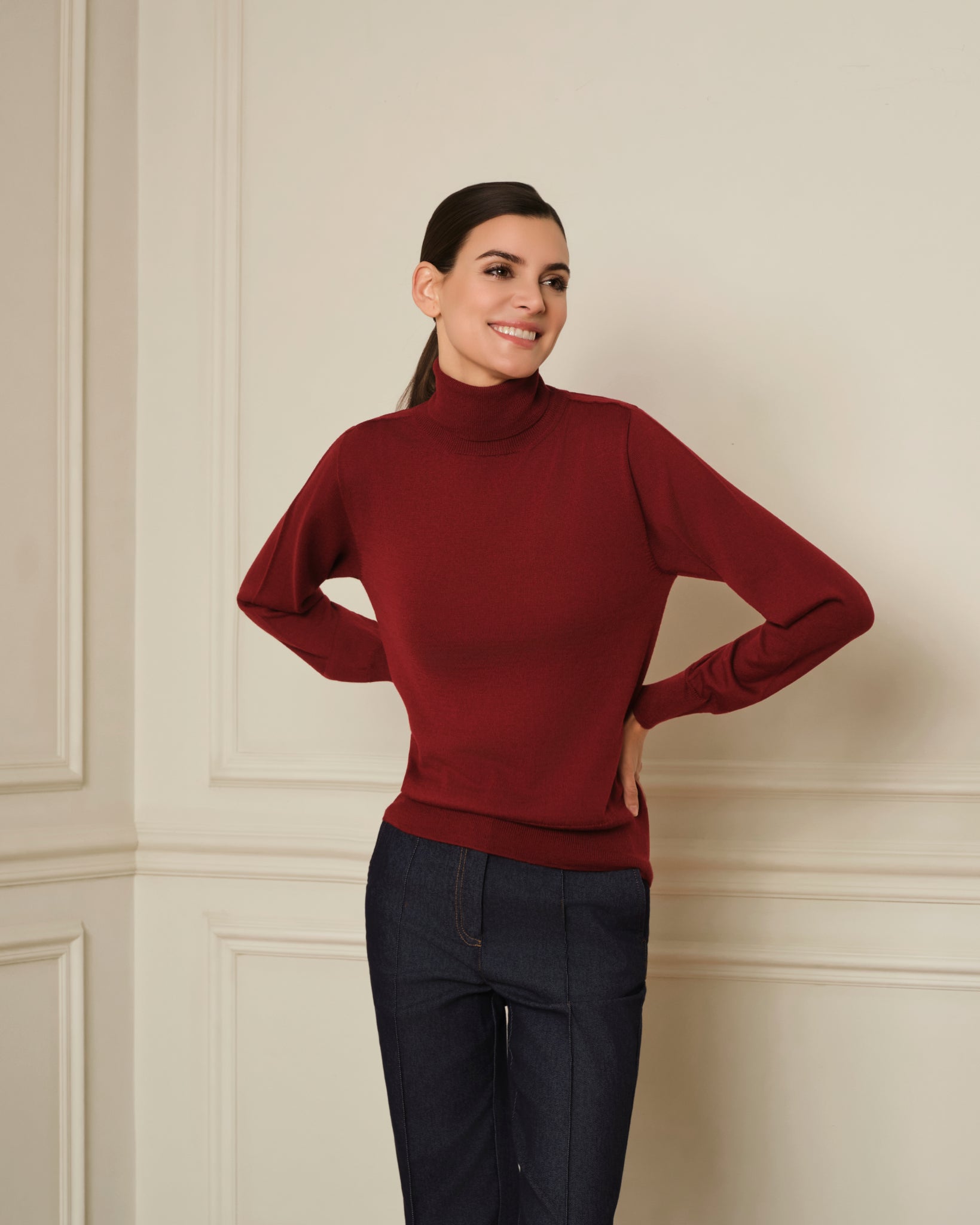 JERSEY CUELLO ALTO GRANATE