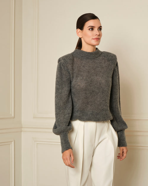 SUÉTER DE PUNTO CON CUELLO REDONDO GRIS