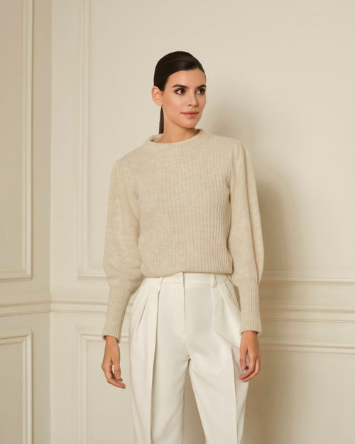 SUÉTER DE PUNTO CON MANGA ABULLONADA FRUNCIDA CRUDO