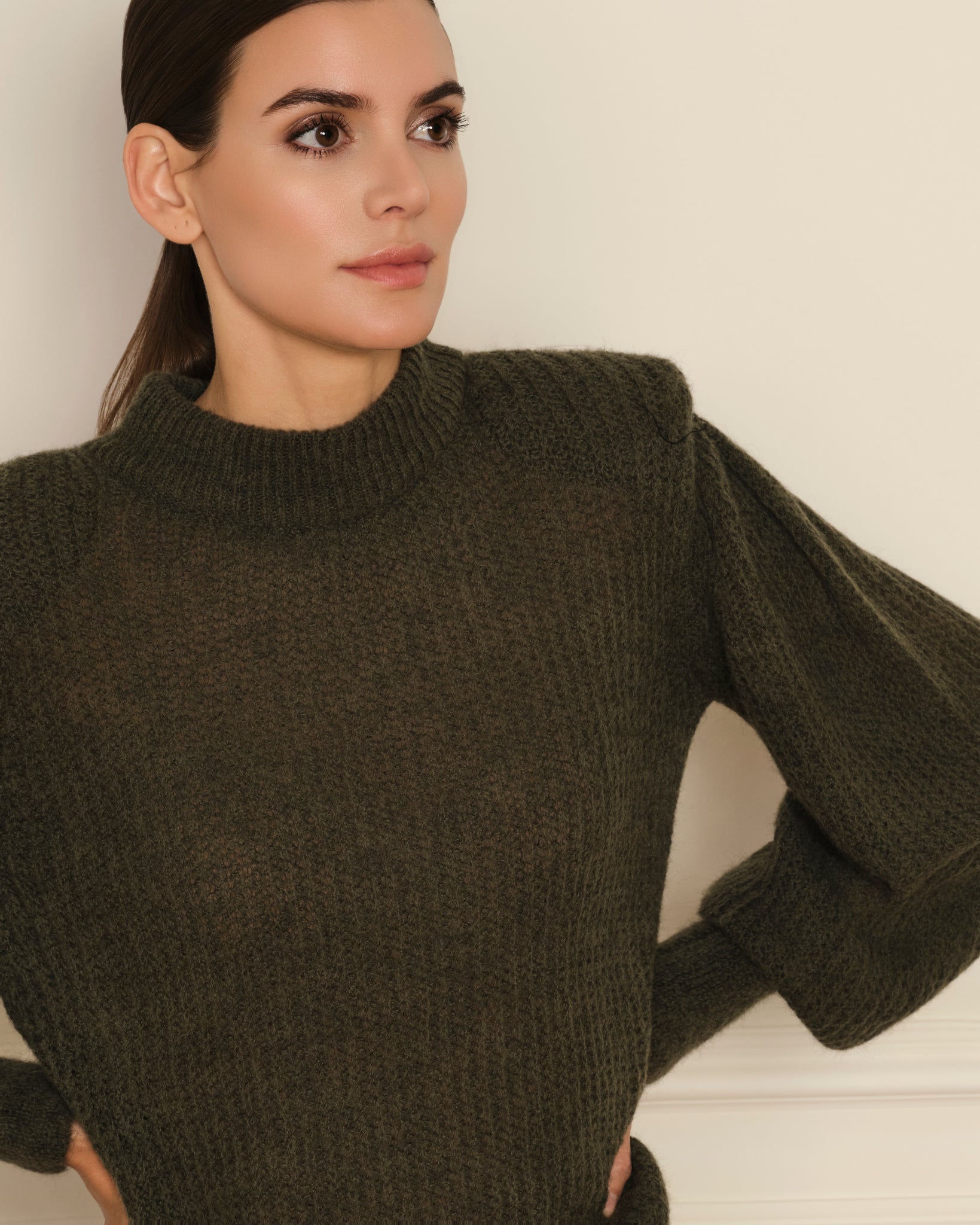 SUÉTER DE PUNTO CON CUELLO REDONDO VERDE