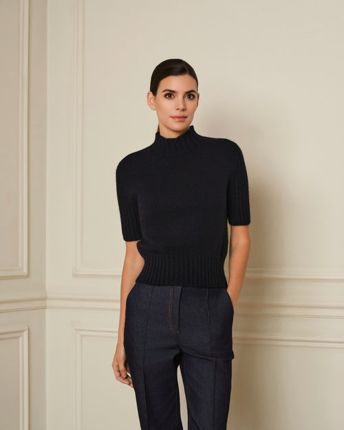 SUÉTER MANGA CORTA CON CUELLO ALTO AZUL MARINO