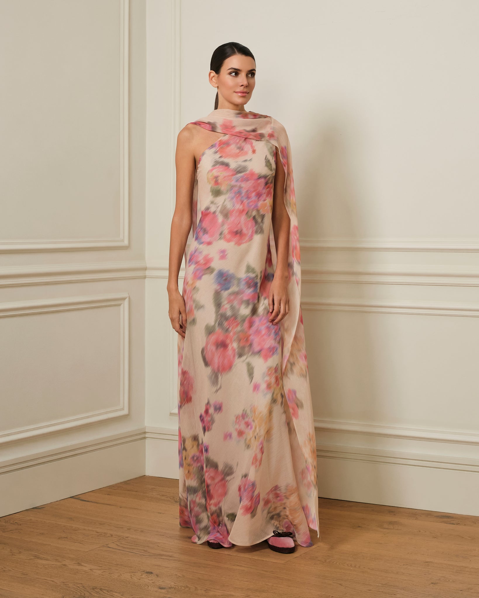 VESTIDO ASIMETRICO DE GASA CON ESTAMPADO FLORAL