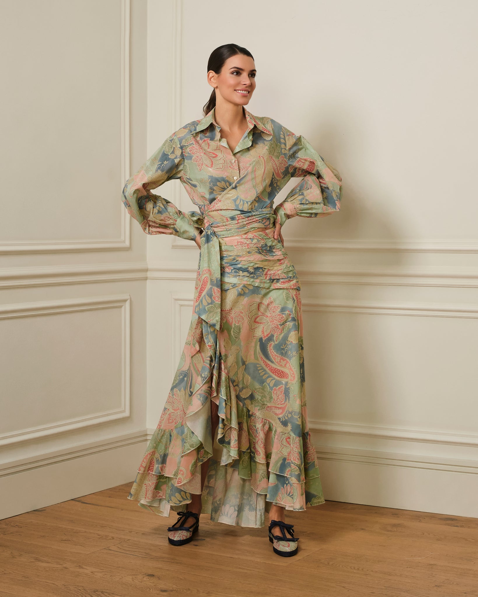 CAMISA CON LAZADA PAISLEY PASTEL
