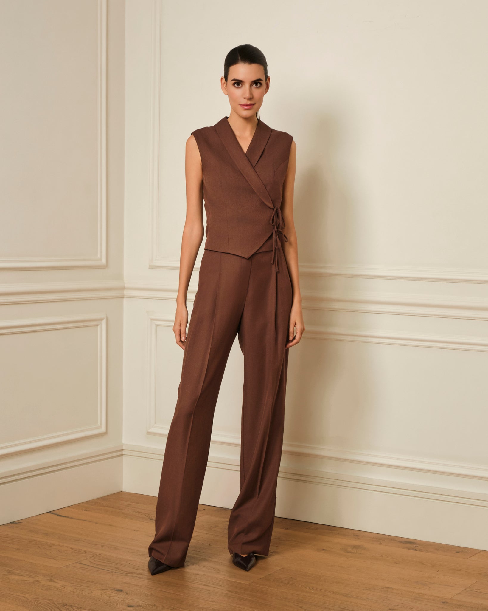 PRE-ORDER PANTALÓN DE PINZAS MARRÓN