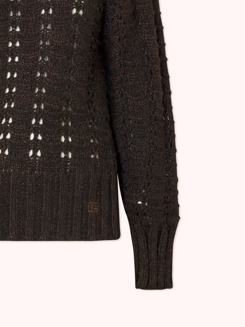 SUÉTER DE PUNTO CALADO CON CUELLO CISNE MARRÓN