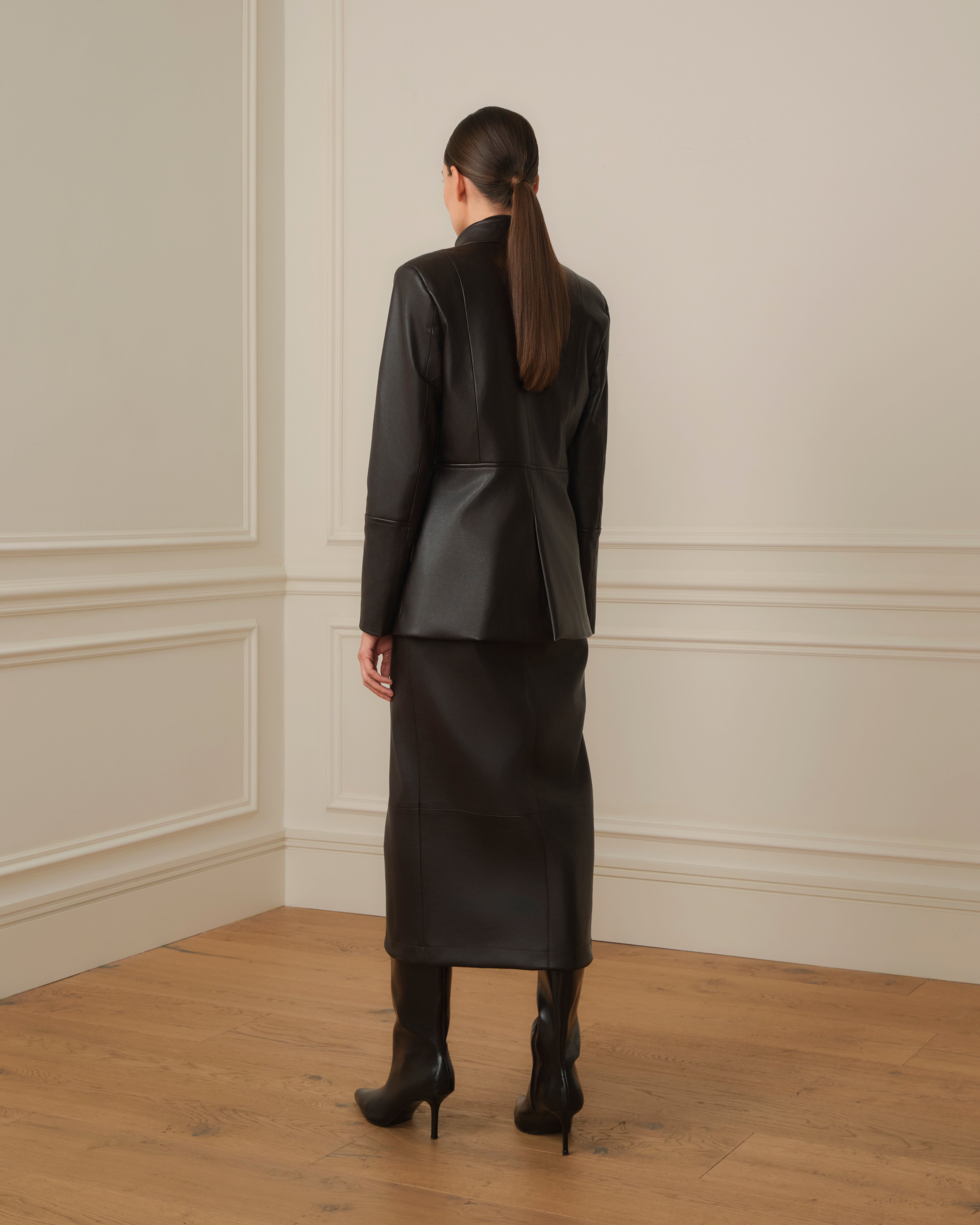 BLAZER CUELLO MAO EFECTO PIEL MARRÓN