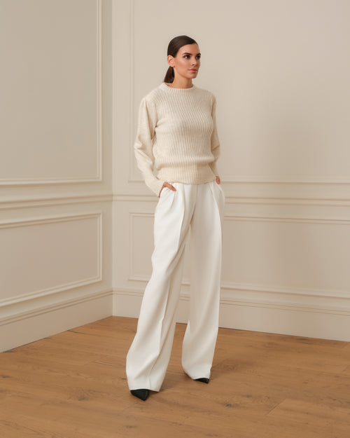 SUÉTER DE PUNTO CON MANGA ABULLONADA FRUNCIDA CRUDO