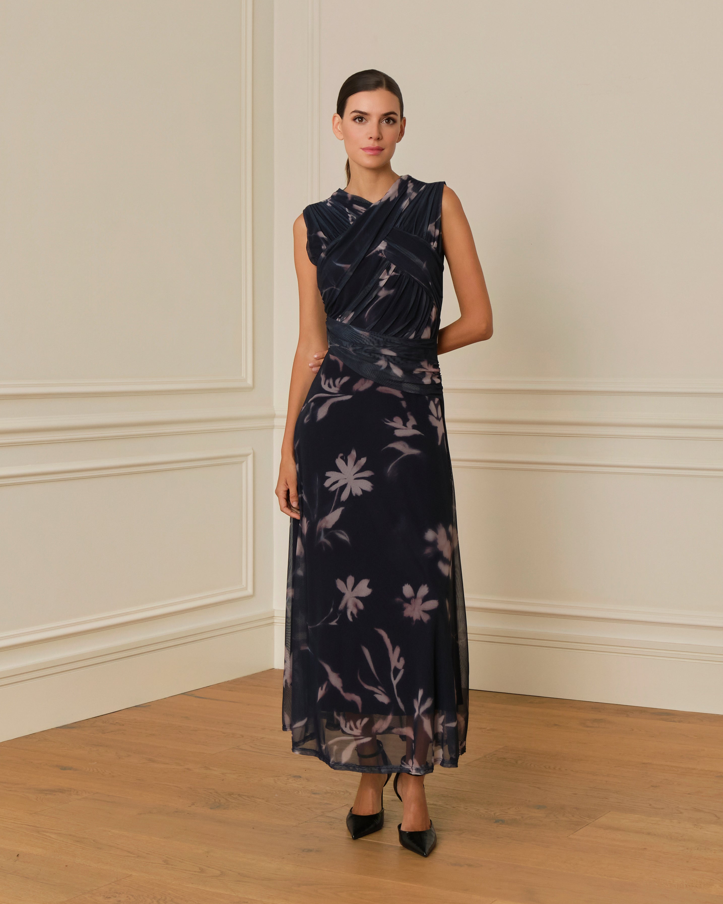 VESTIDO DRAPEADO DE TUL CON ESTAMPADO FLORAL AZUL MARINO