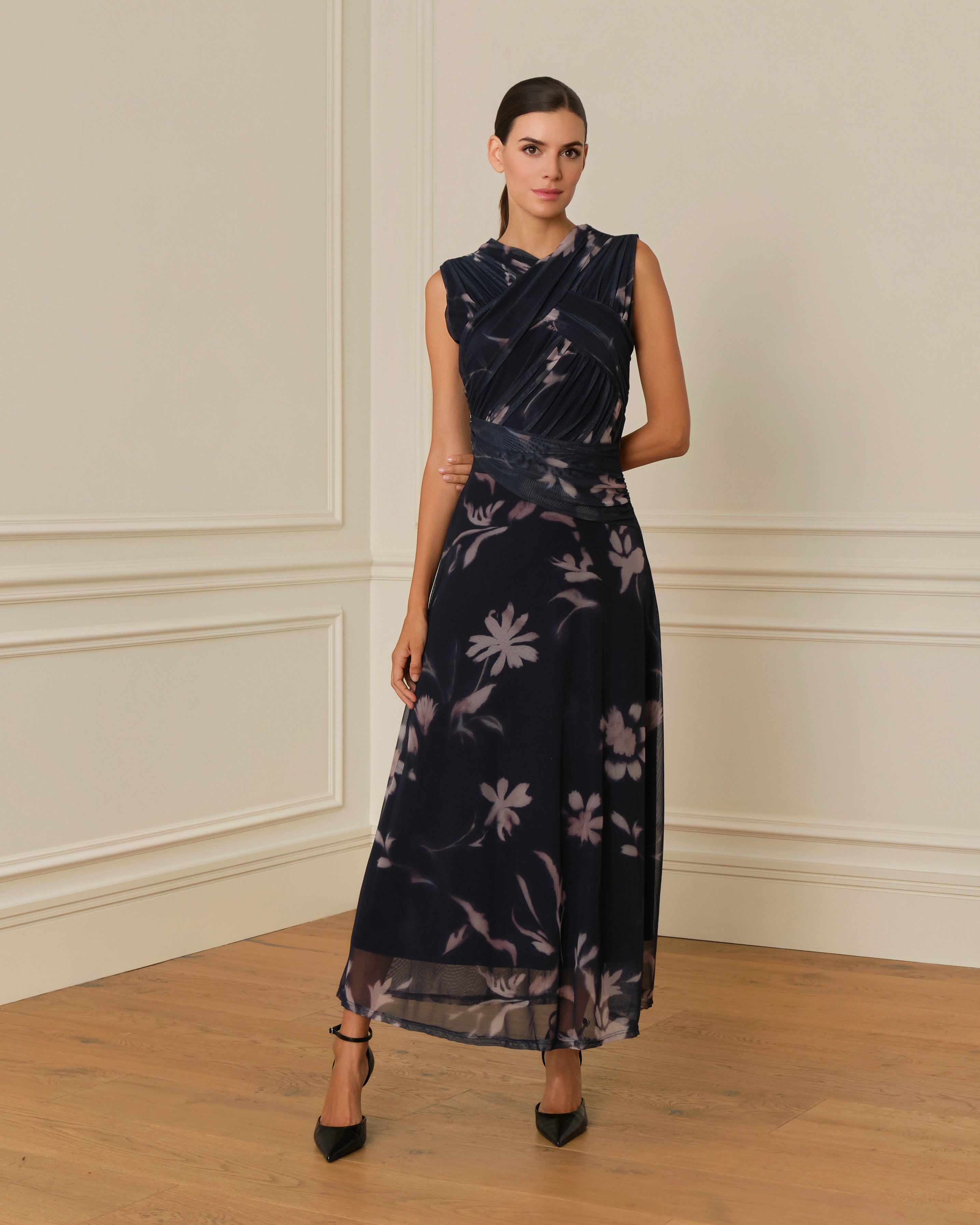 VESTIDO DRAPEADO DE TUL CON ESTAMPADO FLORAL AZUL MARINO