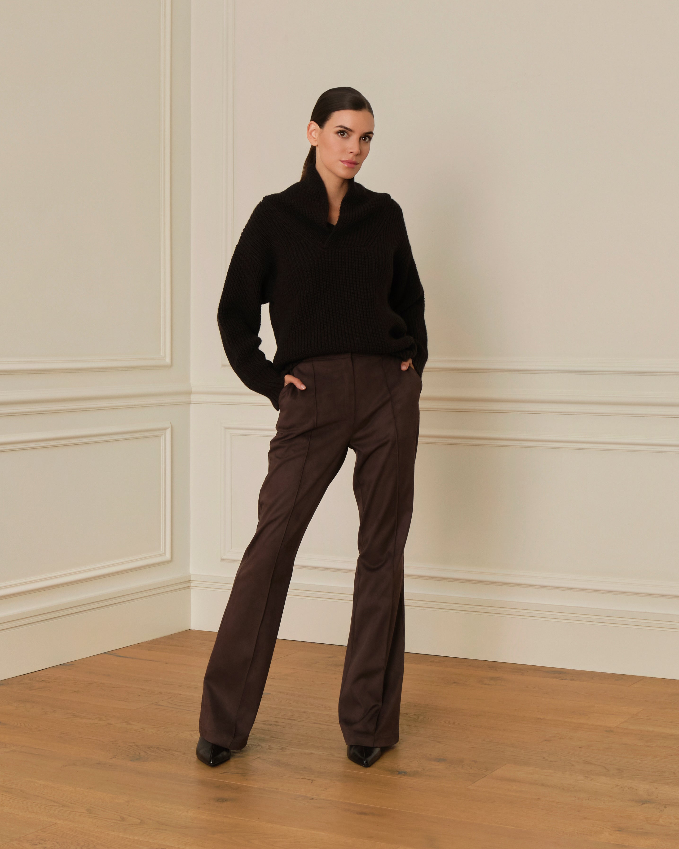 SUÉTER DE PUNTO CON CUELLO CHIMENEA MARRÓN