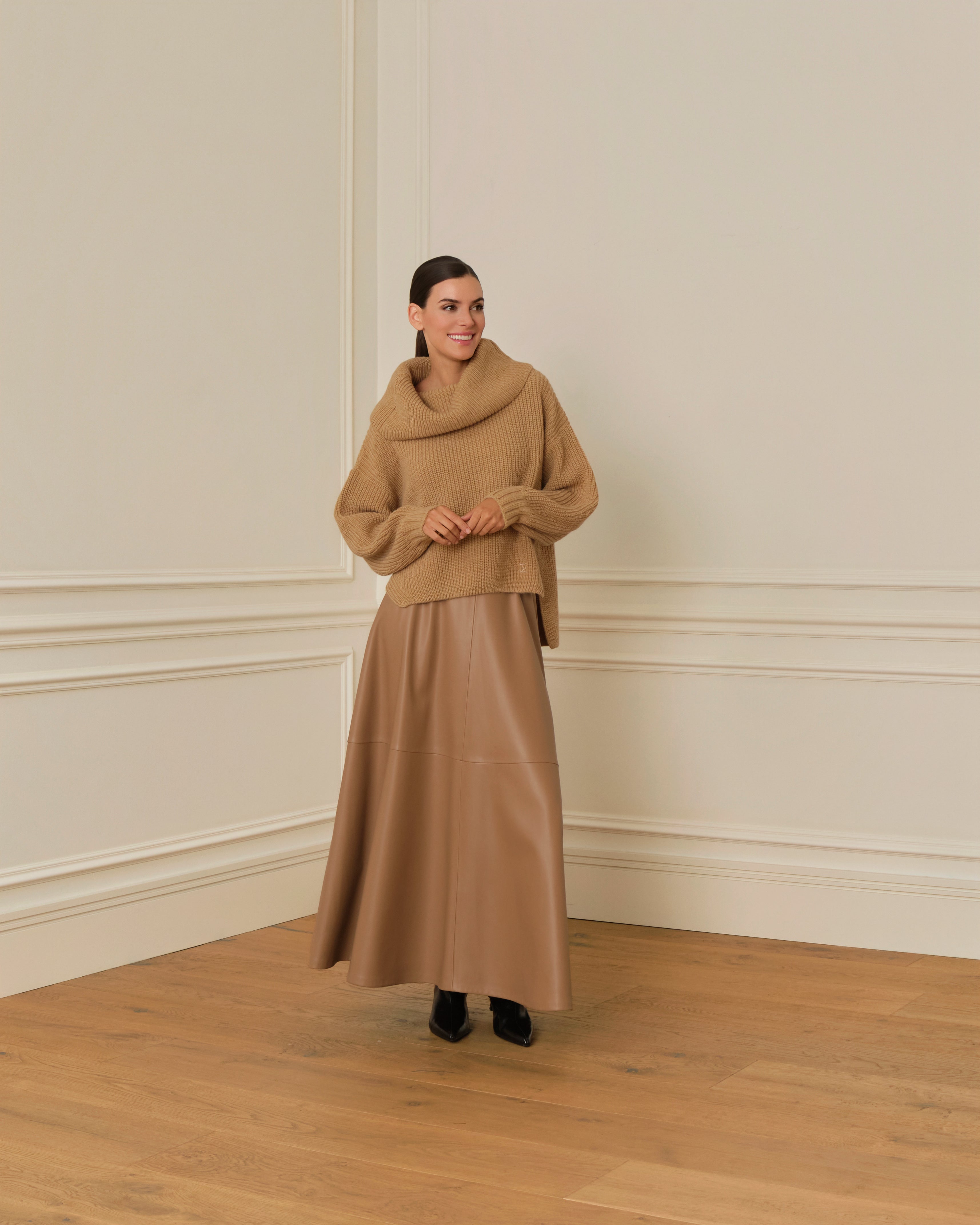 PRE-ORDER FALDA MIDI EFECTO PIEL CAMEL