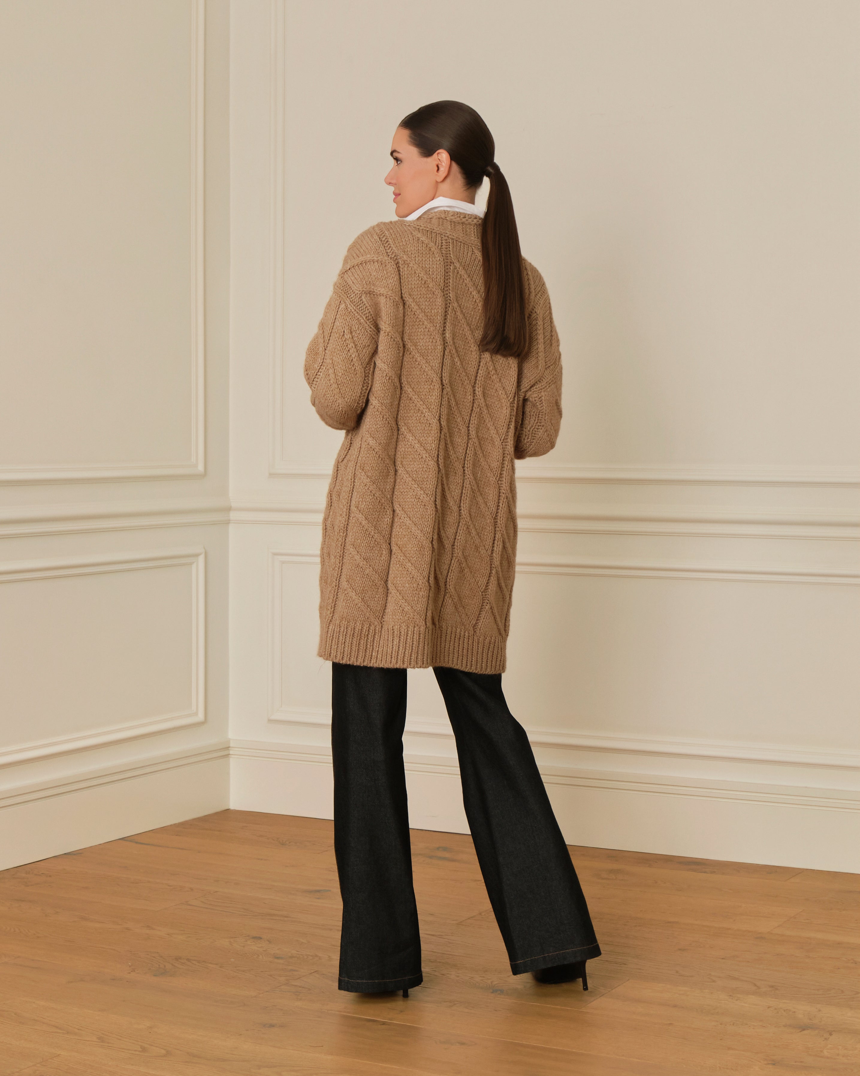 PRE-ORDER CÁRDIGAN LARGO DE PUNTO CAMEL