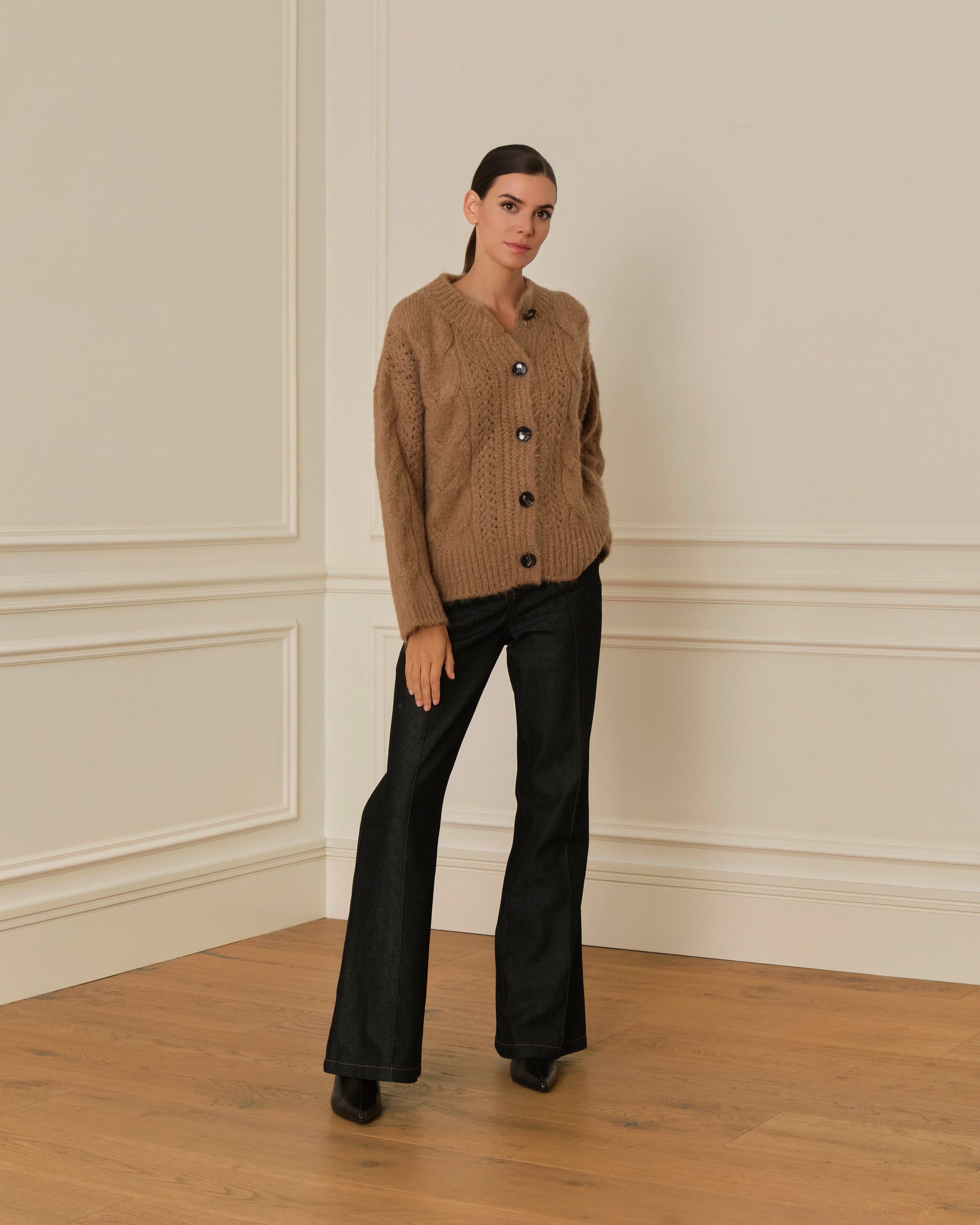 CÁRDIGAN DE PUNTO TRENZADO CAMEL