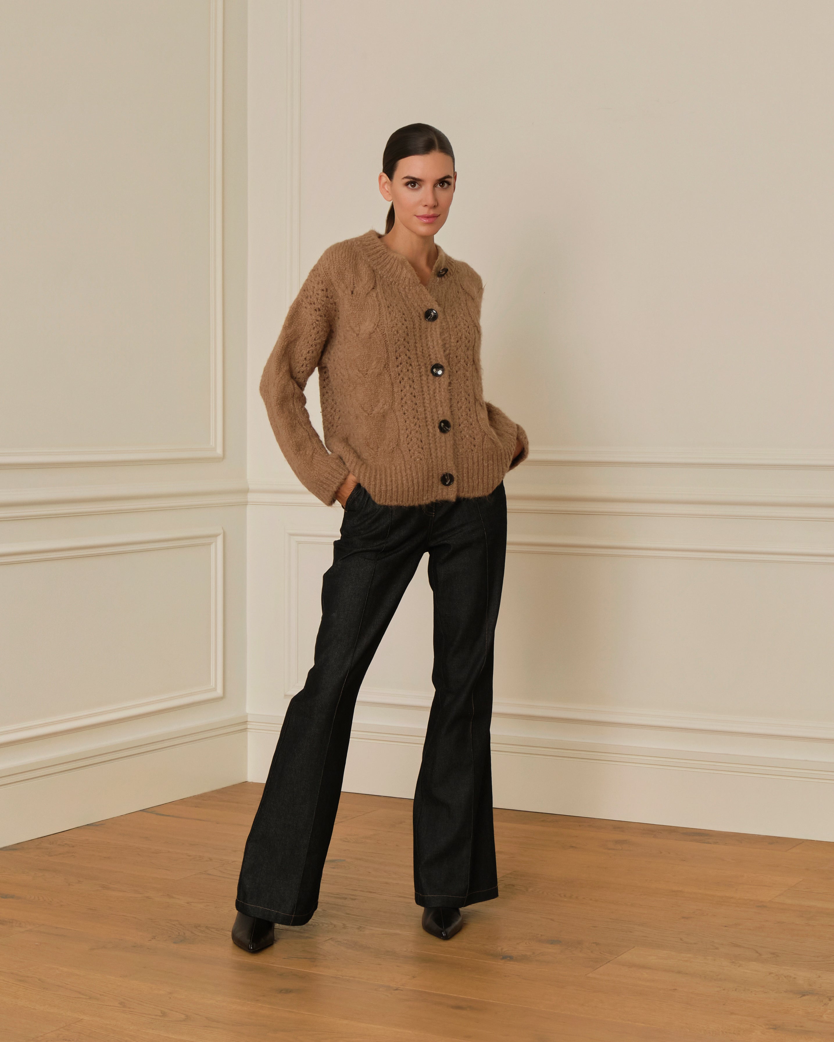 PRE-ORDER CÁRDIGAN DE PUNTO TRENZADO CAMEL