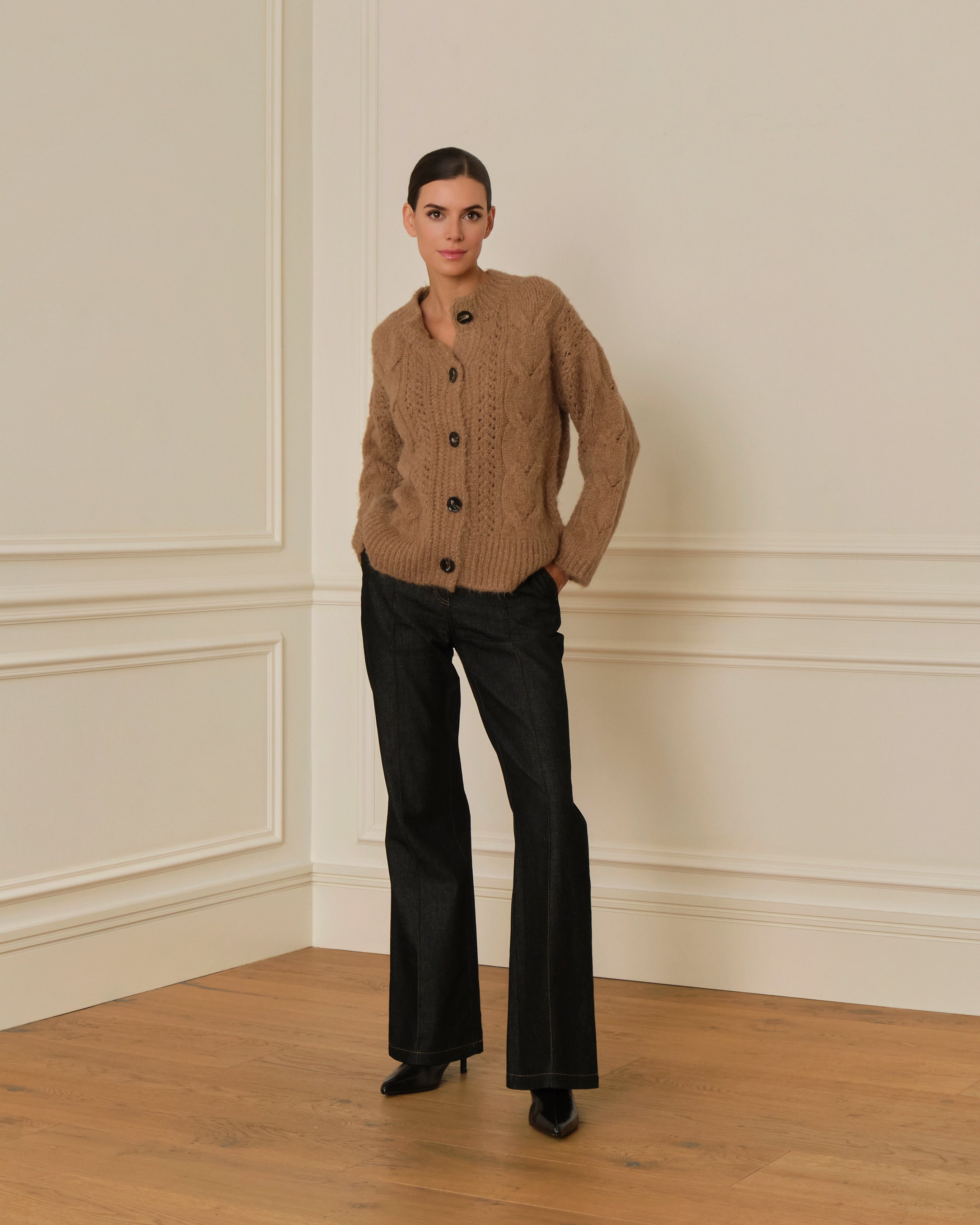 PRE-ORDER CÁRDIGAN DE PUNTO TRENZADO CAMEL