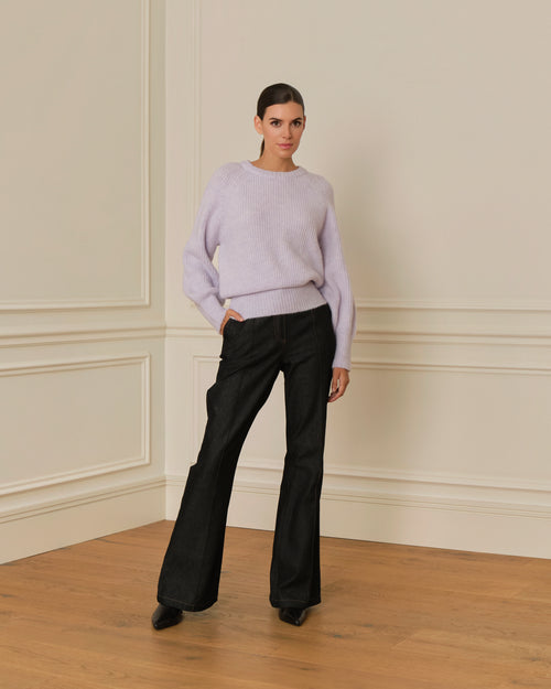 SUÉTER DE PUNTO CANALÉ CON MANGA ABULLONADA LAVANDA