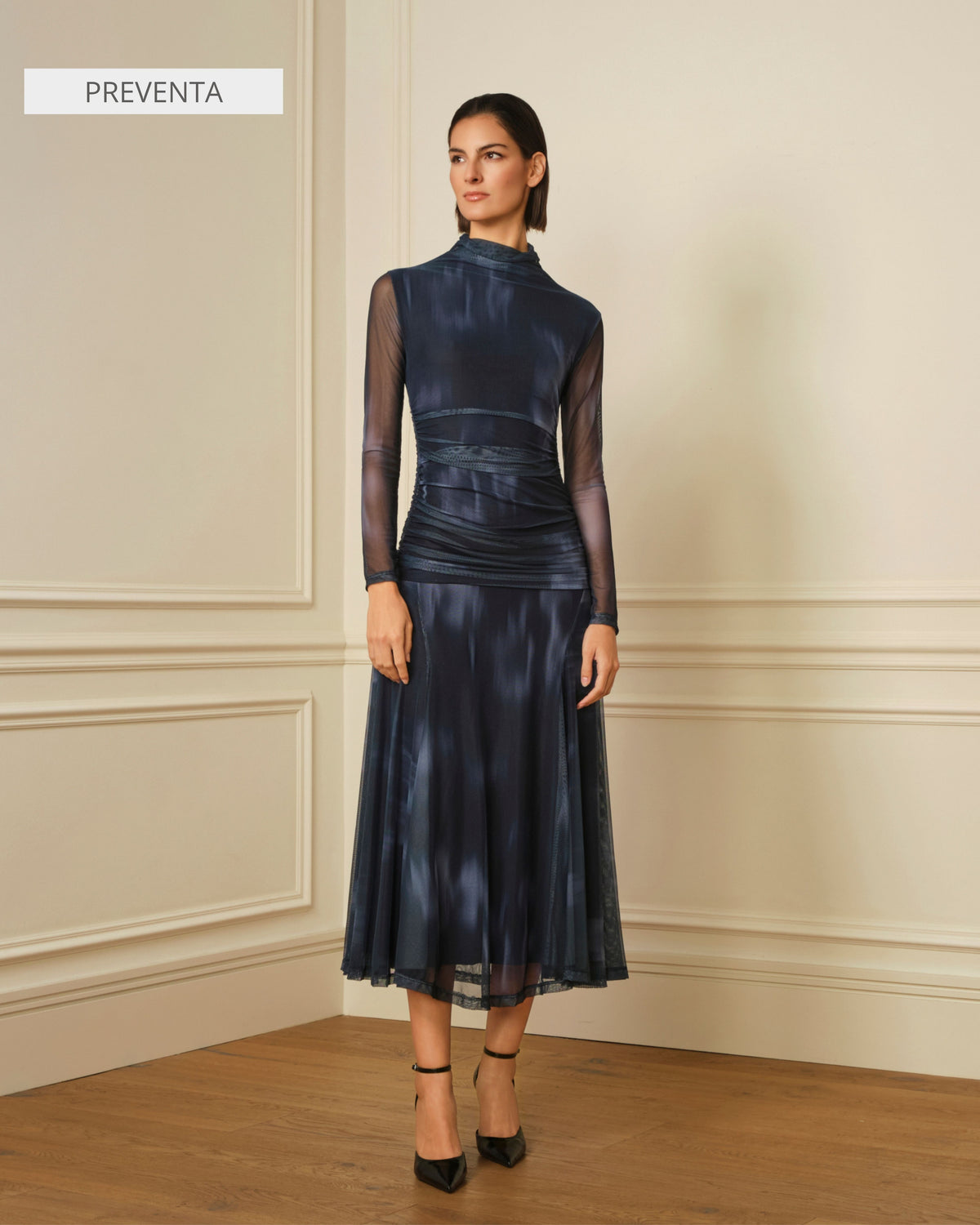 VESTIDO CUELLO ALTO CON DRAPEADO AZUL MARINO