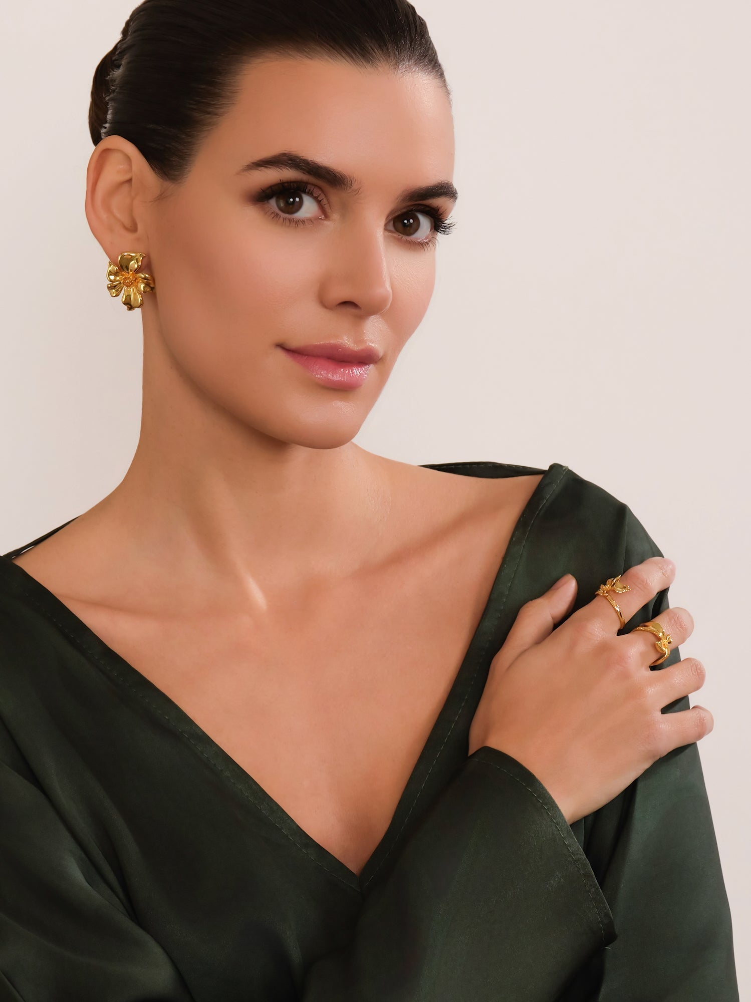 FLOR DE ALMENDRO ANILLO AJUSTABLE DORADO - SEEIOU
