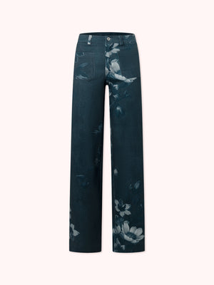 PANTALÓN FLAIRE CON ESTAMPADO FLORAL AZUL MARINO