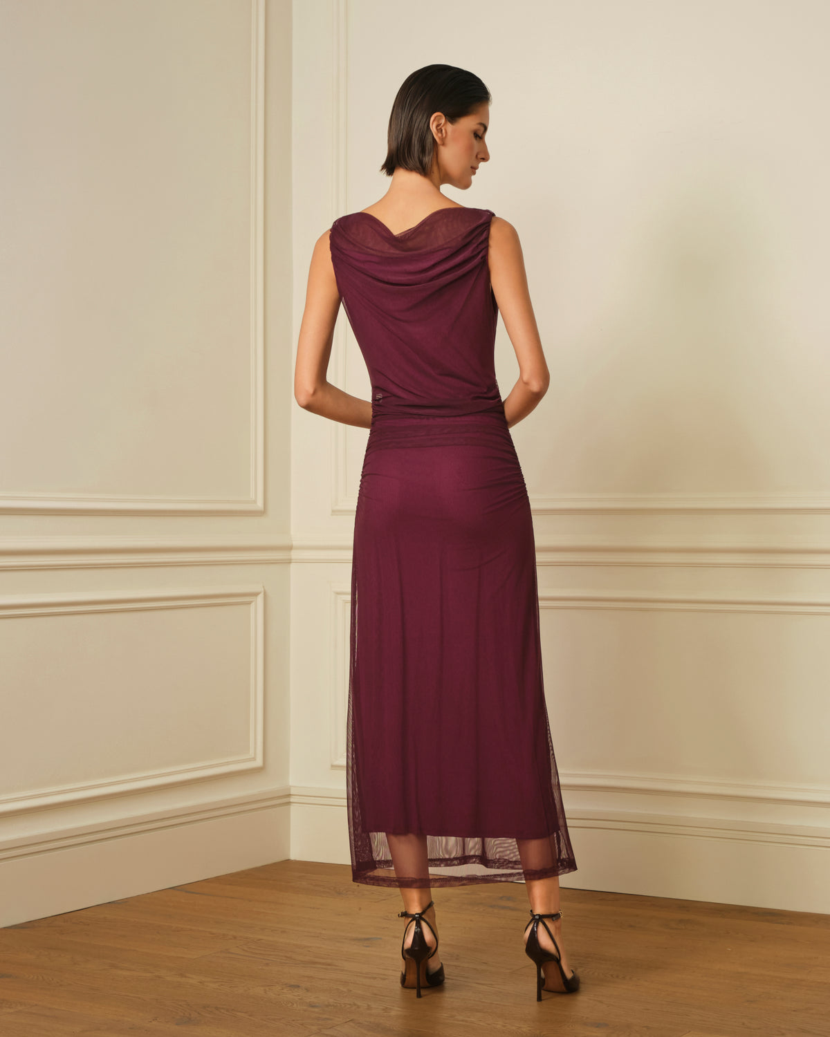 VESTIDO DE TUL CON ESCOTE DRAPEADO VIOLETA
