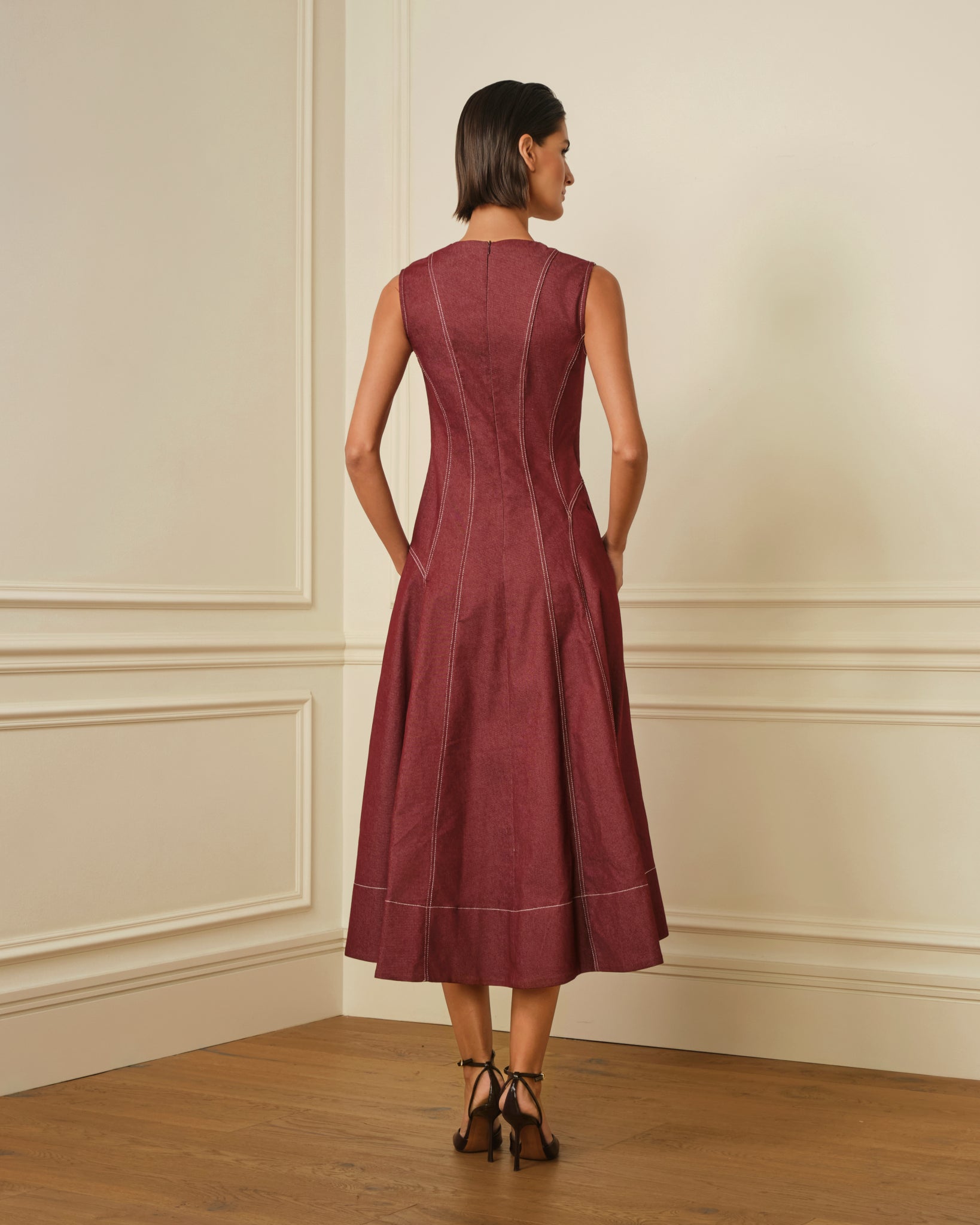 VESTIDO MIDI DENIM CON COSTURAS VISTAS GRANATE