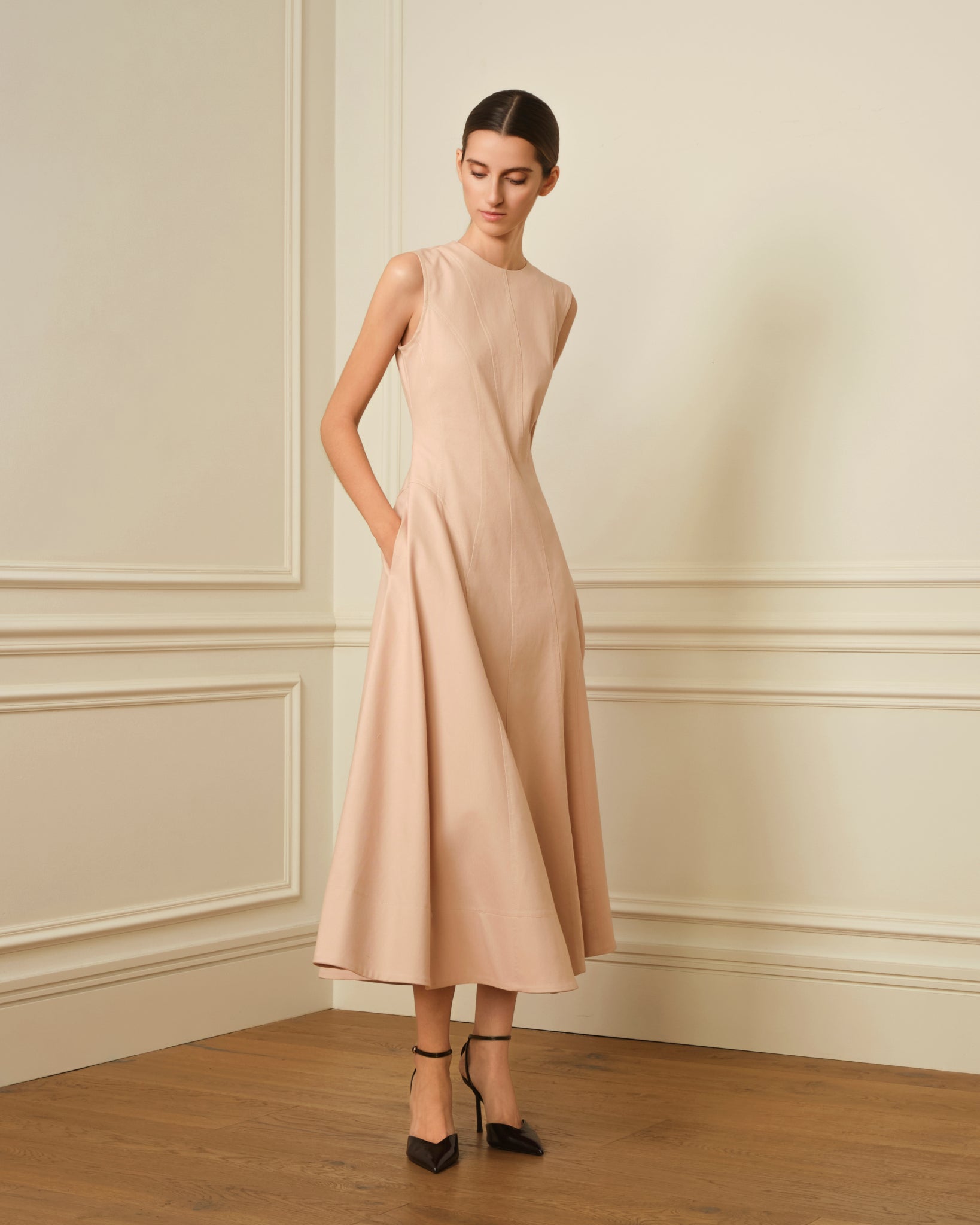 VESTIDO MIDI DENIM CON COSTURAS VISTAS ROSA