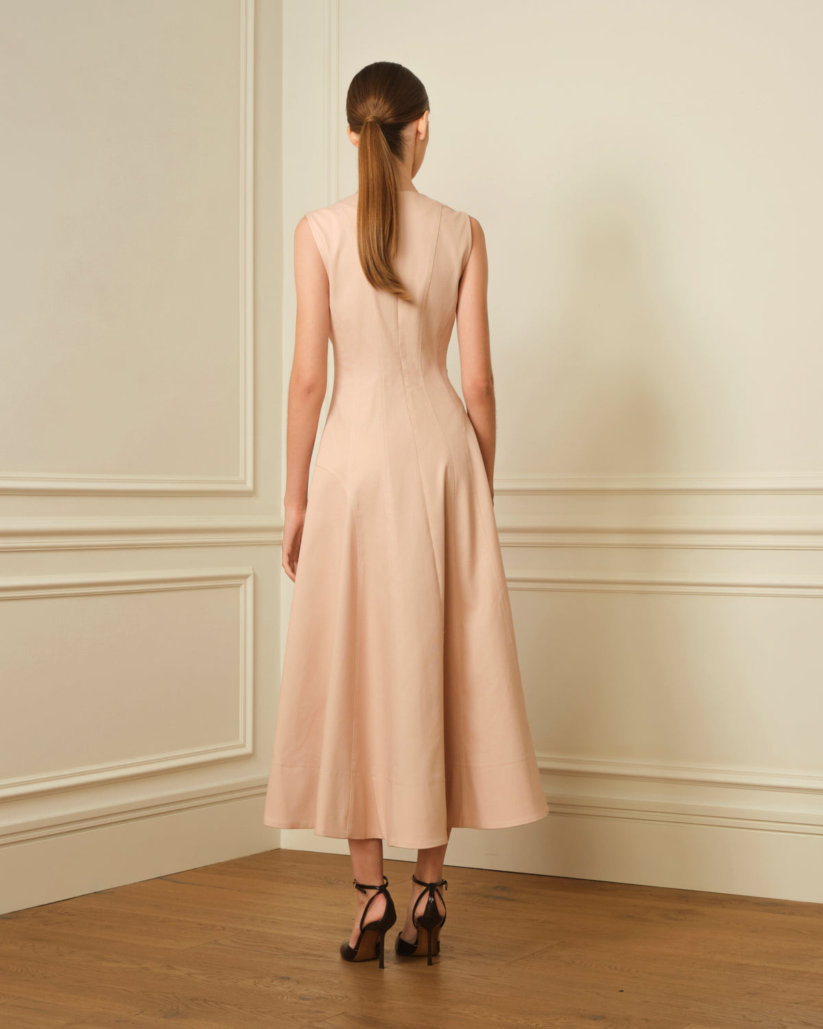 VESTIDO MIDI DENIM CON COSTURAS VISTAS ROSA