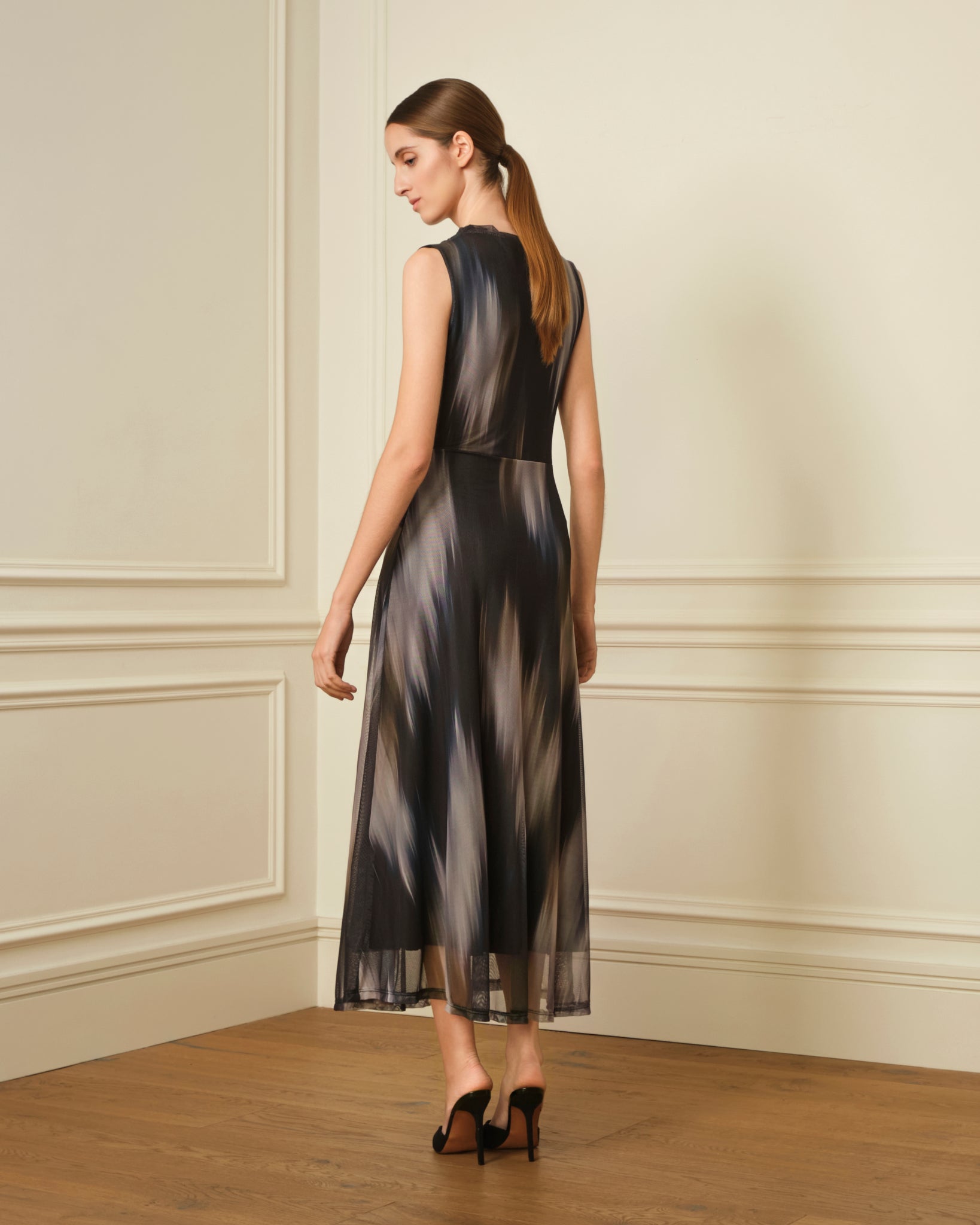 VESTIDO TUL ESTAMPADO IKAT NEGRO