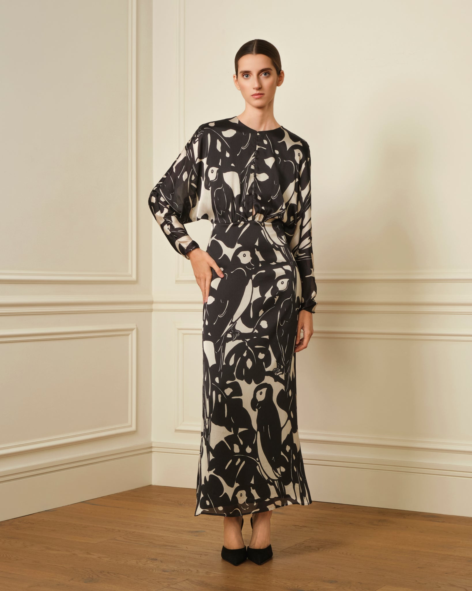 VESTIDO LARGO ESCOTE OJAL ESTAMPADO NEGRO