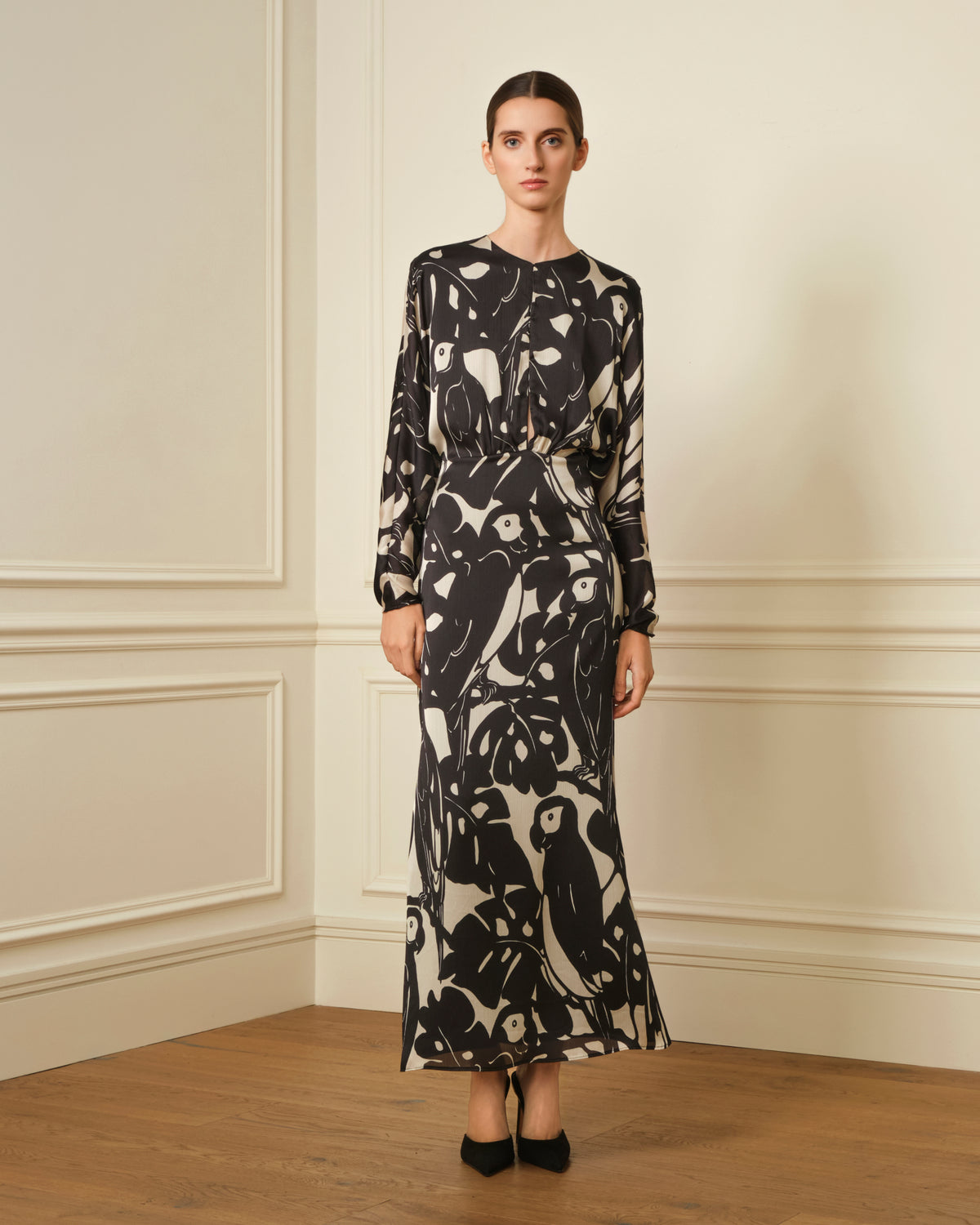 VESTIDO LARGO ESCOTE OJAL ESTAMPADO NEGRO