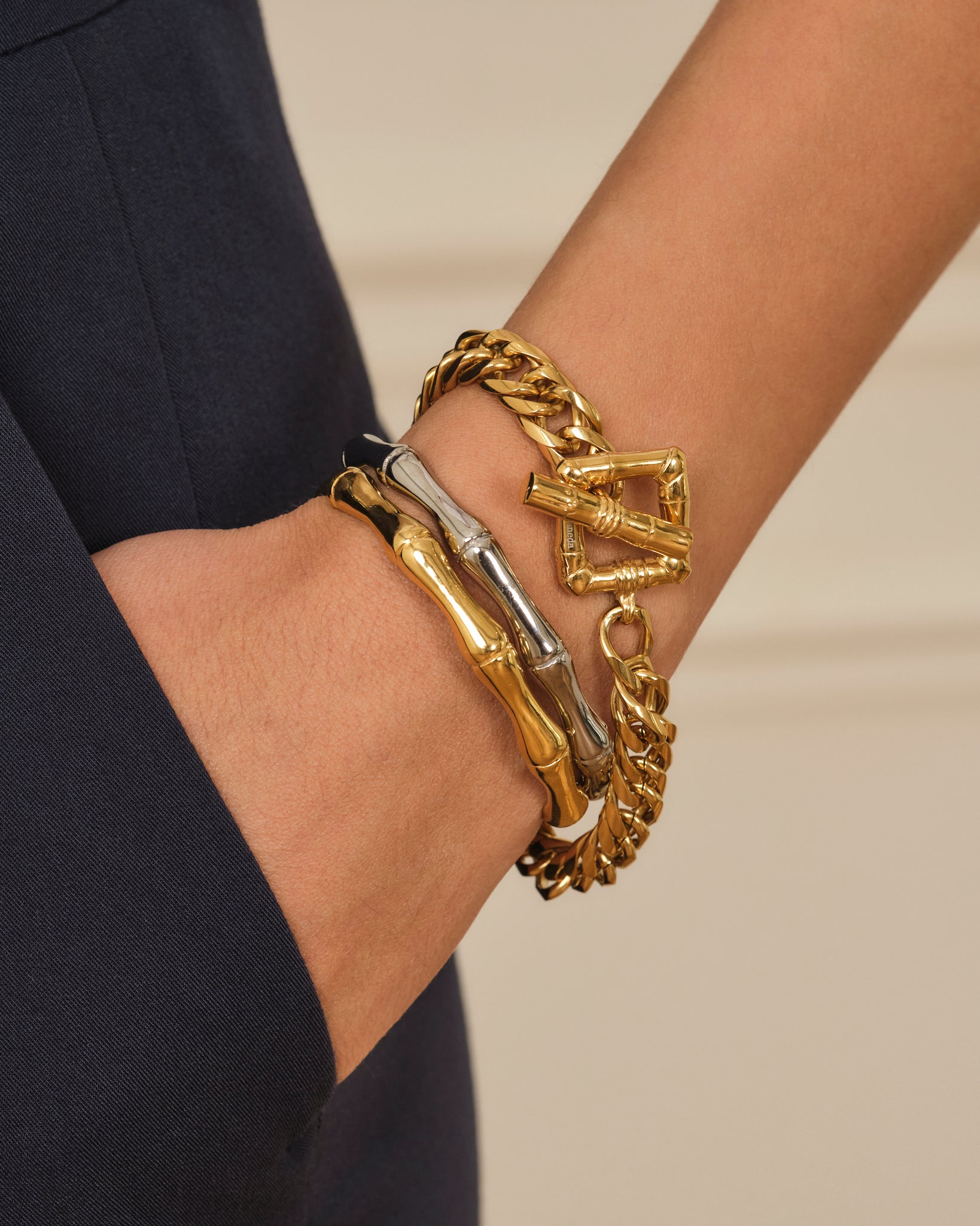PULSEIRA COM FECHO DE BAMBU
