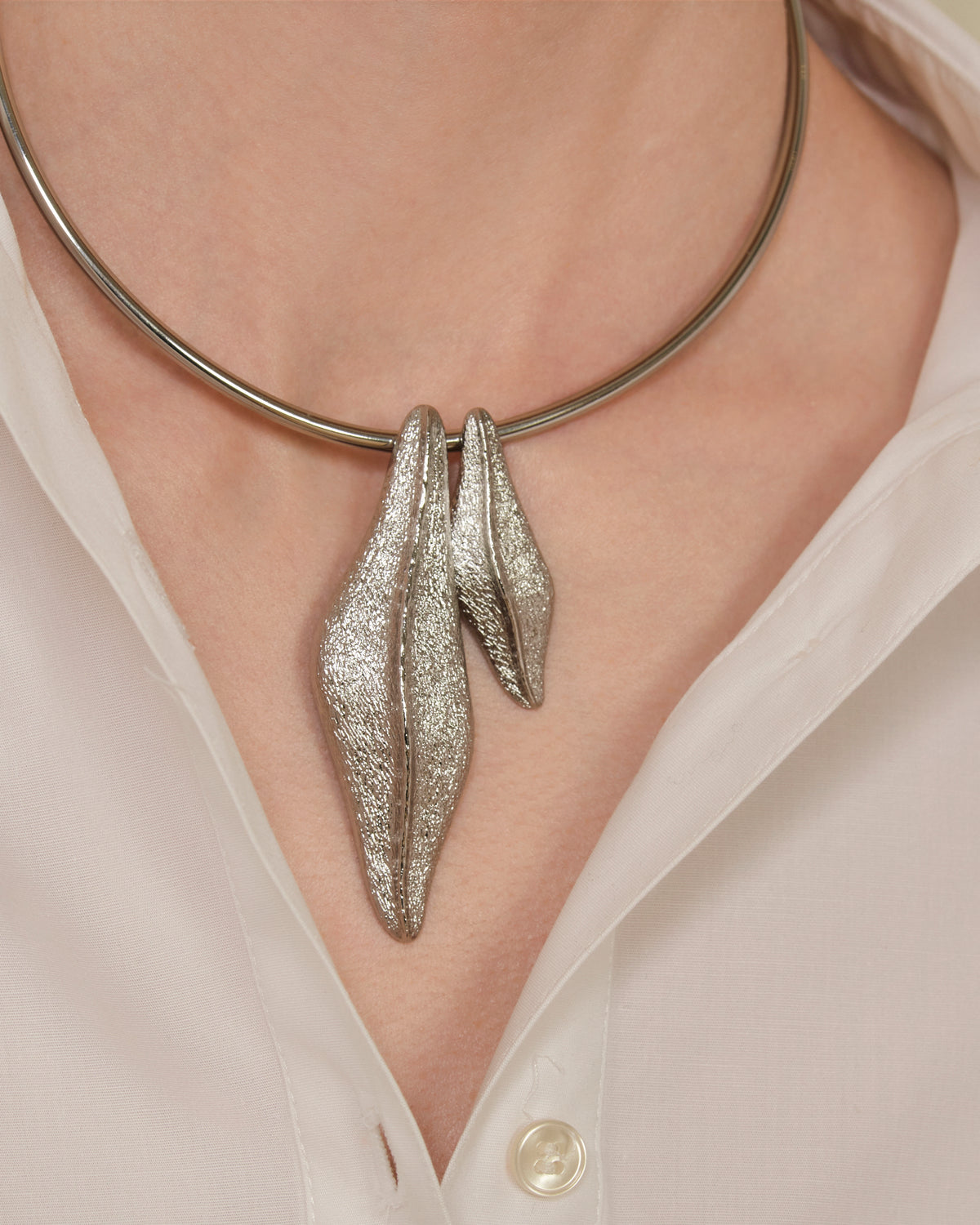 LEMON LEAF COLLAR PLATEADO