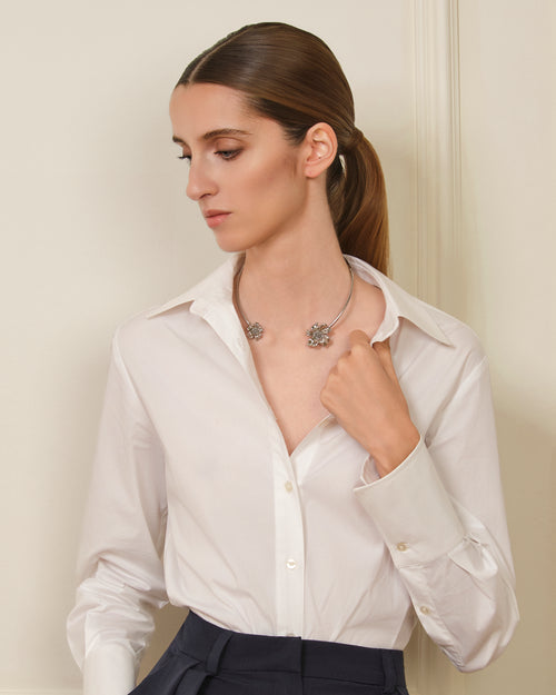 FLOR DE ALMENDRO COLLAR PLATEADO