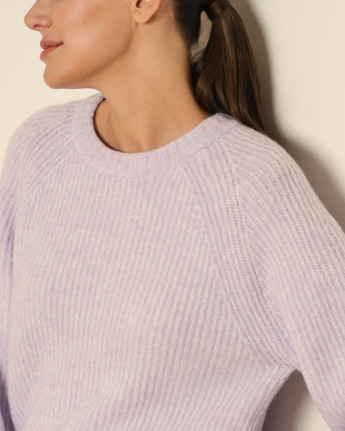 SUÉTER DE PUNTO CANALÉ CON MANGA ABULLONADA LAVANDA