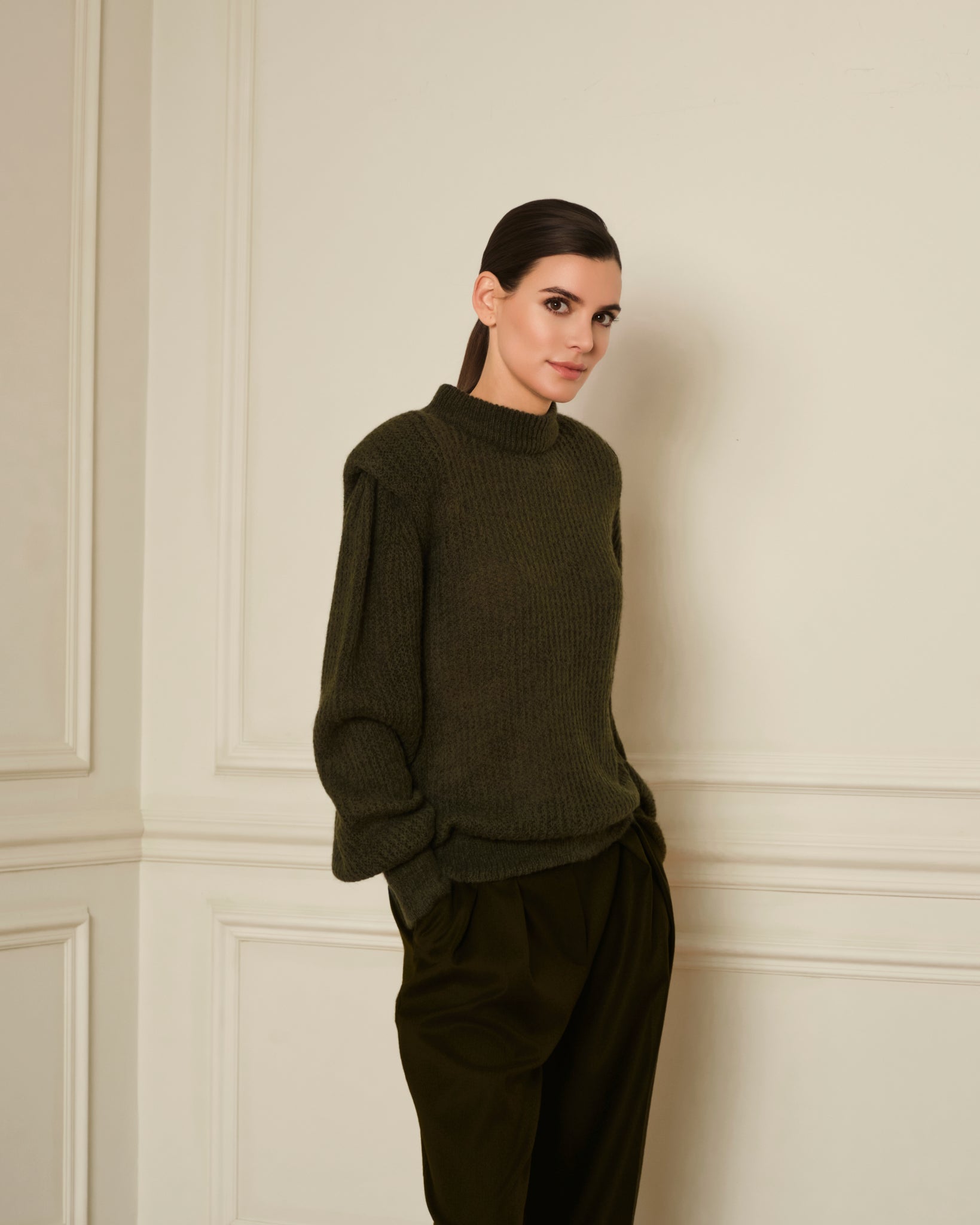 SUÉTER DE PUNTO CON CUELLO REDONDO VERDE