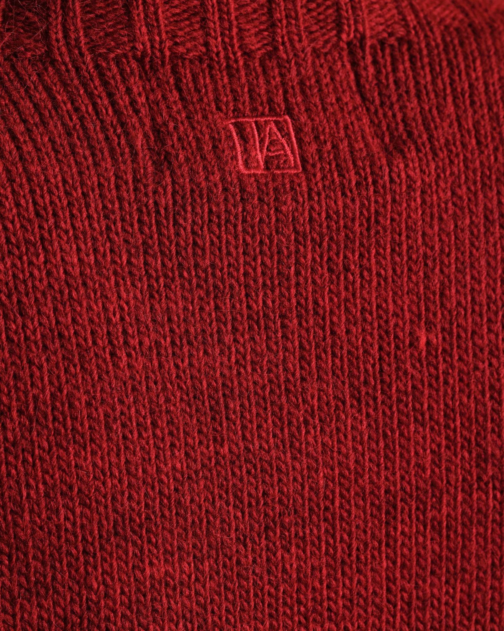 SUÉTER MANGA CORTA CON CUELLO ALTO ROJO