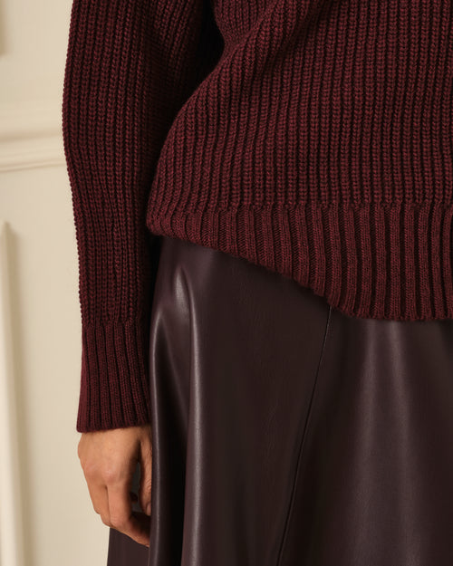 SUÉTER DE PUNTO CON CUELLO CHIMENEA GRANATE