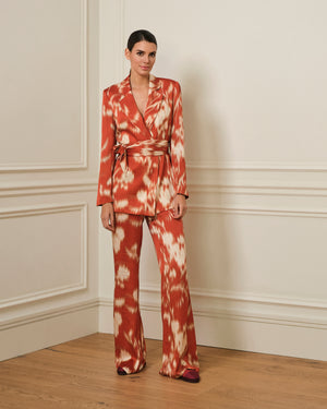 BLAZER SATINADO ESTAMPADO ROJO CON CINTURON DE LAZO