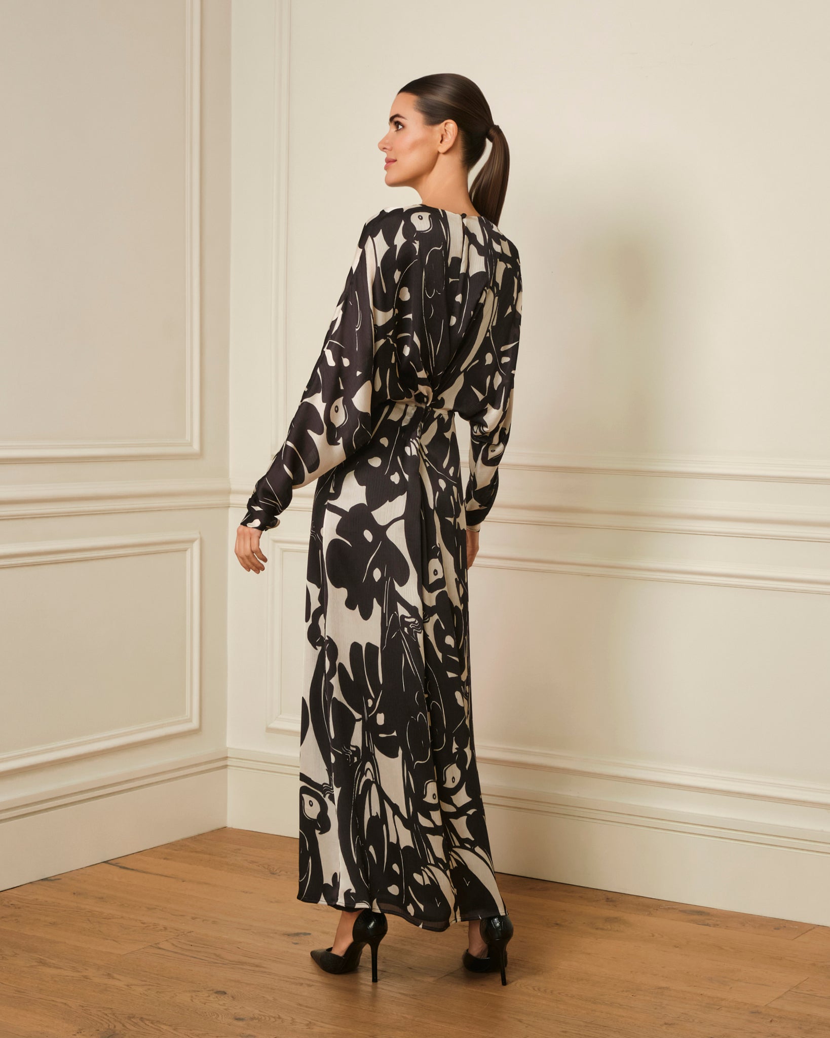 VESTIDO LARGO ESCOTE OJAL ESTAMPADO NEGRO