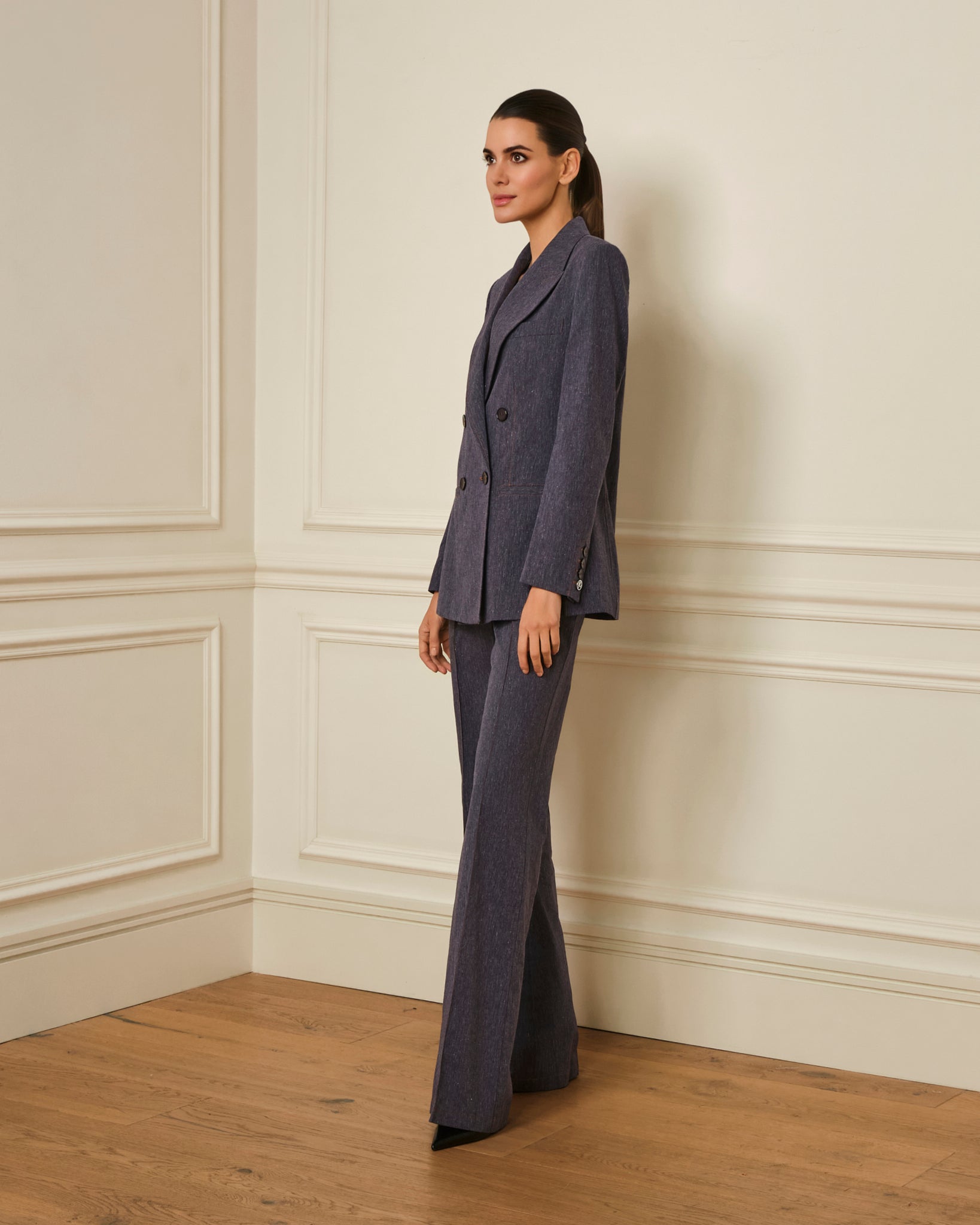 BLAZER CRUZADA CON COSTURAS VISTAS DENIM JASPEADO