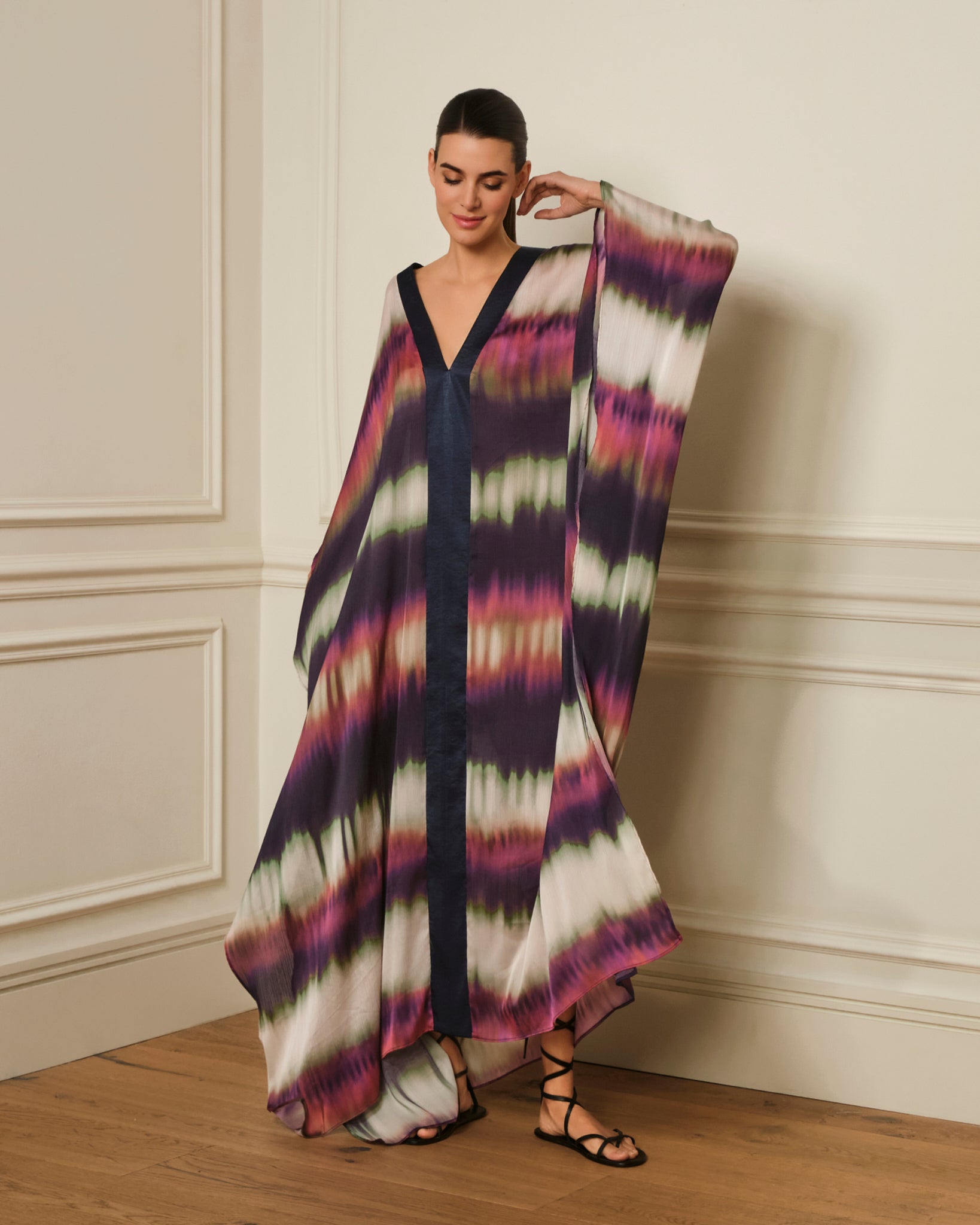 KAFTÁN LARGO ESTAMPADO MORADO